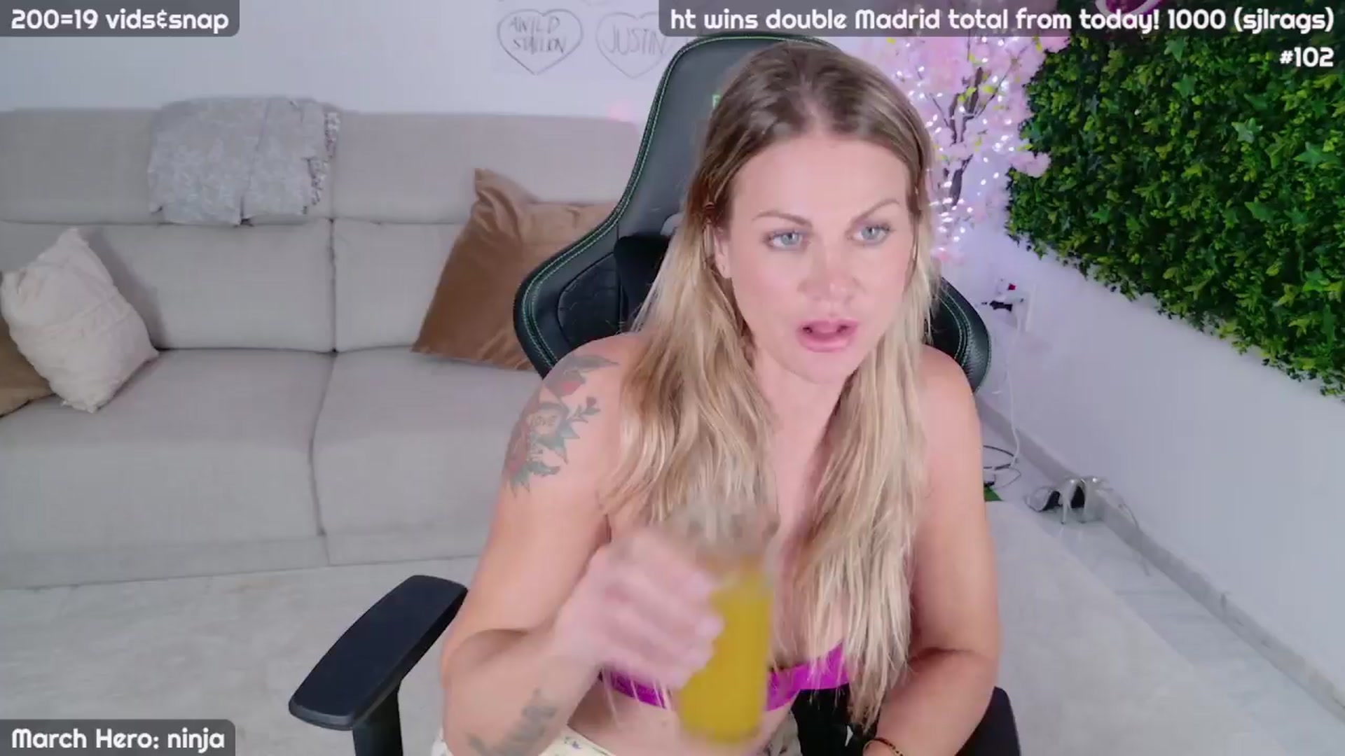 Gallery image thumbnail from JennyXO's myfreecams stream on, 03/23/2024, 24:07 image 13 of 20