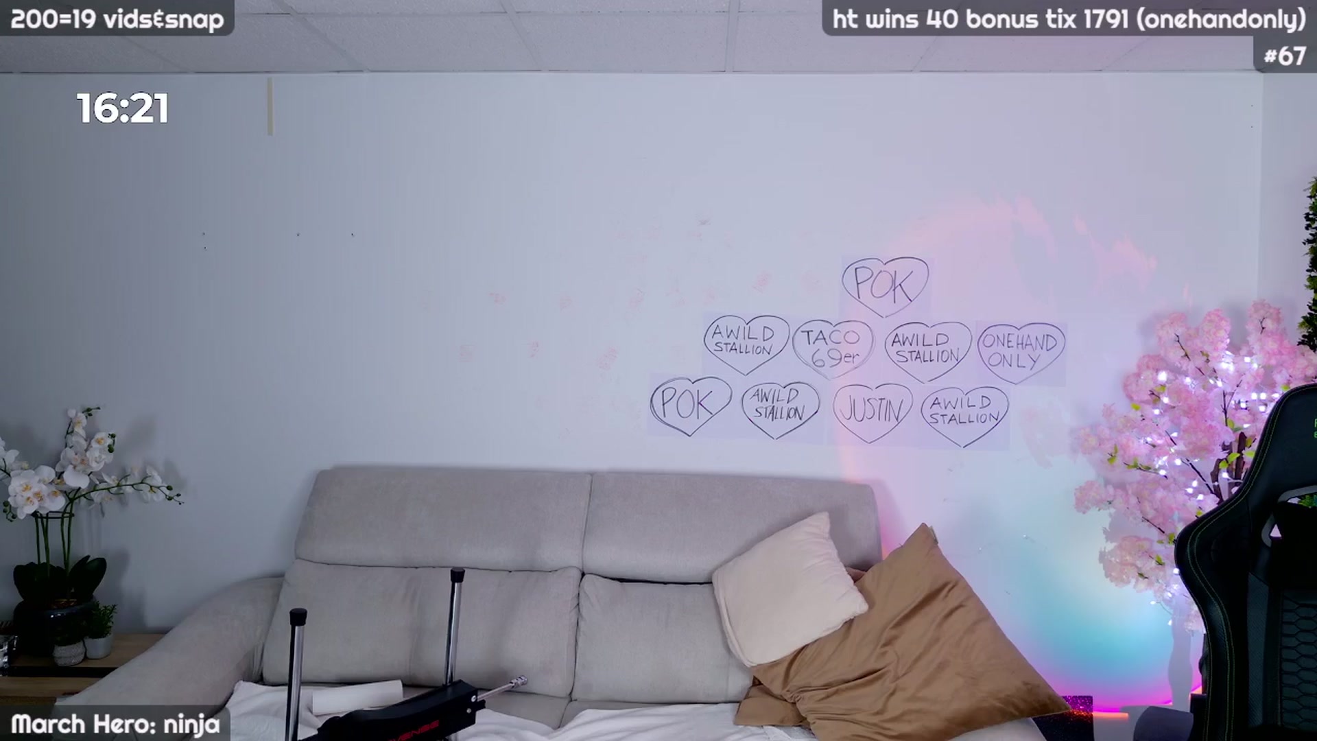 Gallery image thumbnail from JennyXO's myfreecams stream on, 03/31/2024, 01:47 image 17 of 20