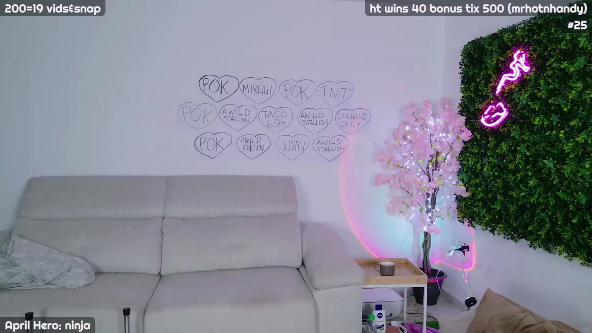 Gallery image thumbnail from JennyXO's myfreecams stream on, 04/07/2024, 24:12 image 13 of 20