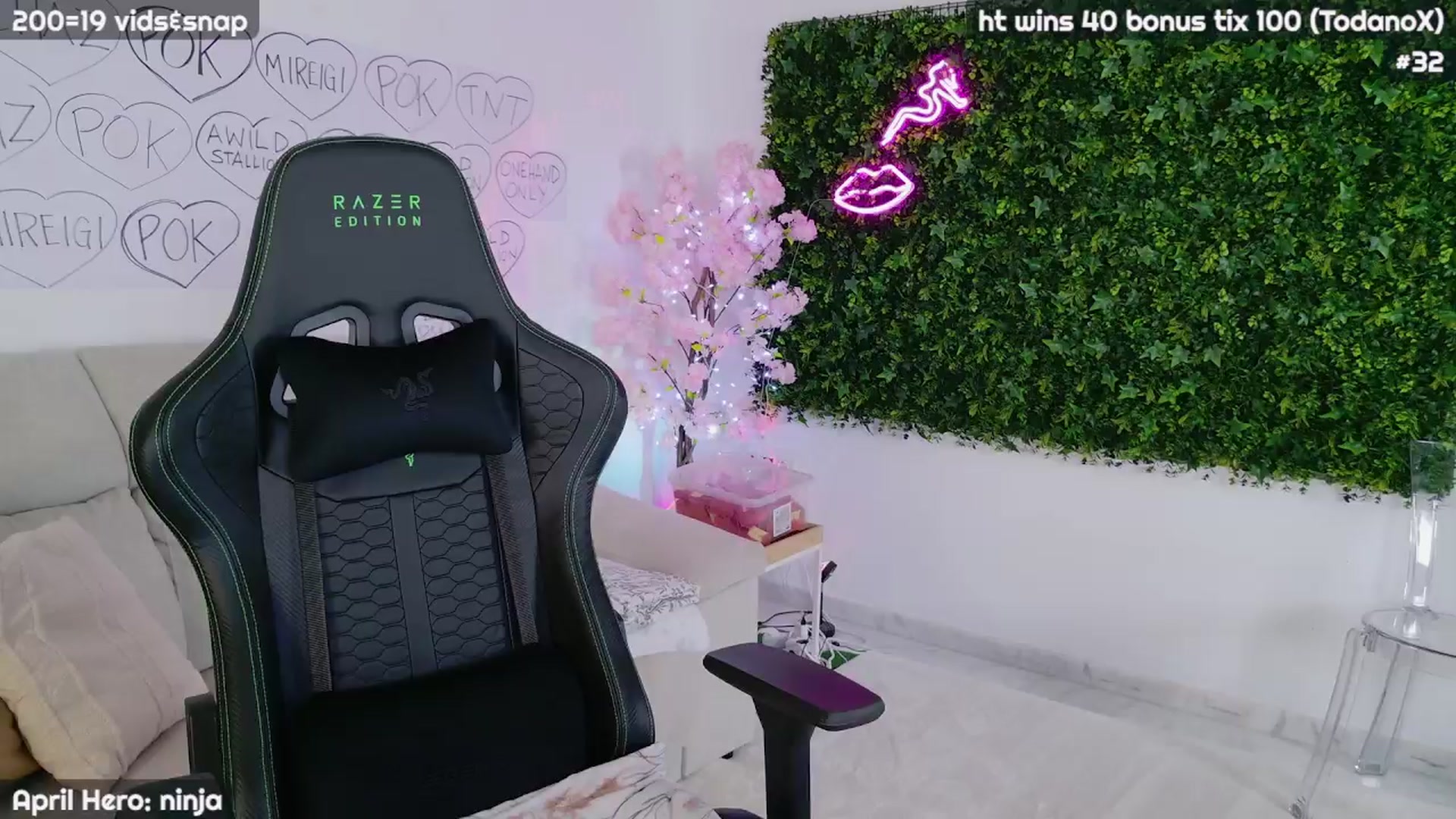 Gallery image thumbnail from JennyXO's myfreecams stream on, 04/15/2024, 20:10 image 10 of 20