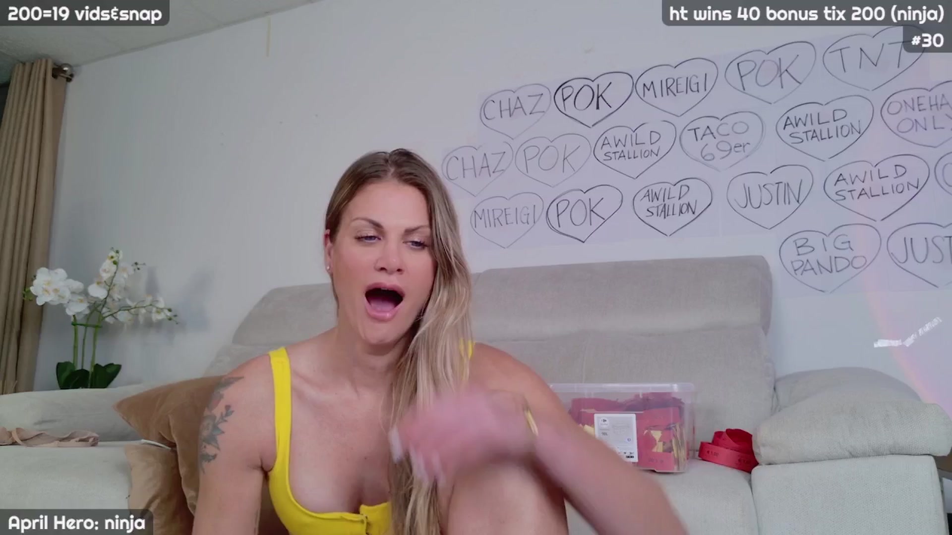 Gallery image thumbnail from JennyXO's myfreecams stream on, 04/17/2024, 01:44 image 10 of 20