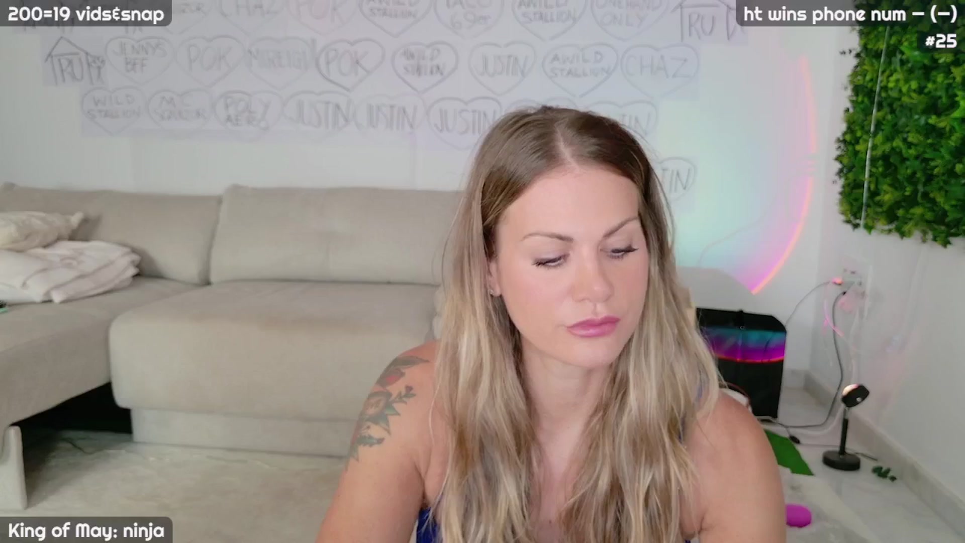 Gallery image thumbnail from JennyXO's myfreecams stream on, 05/18/2024, 02:59 image 2 of 20