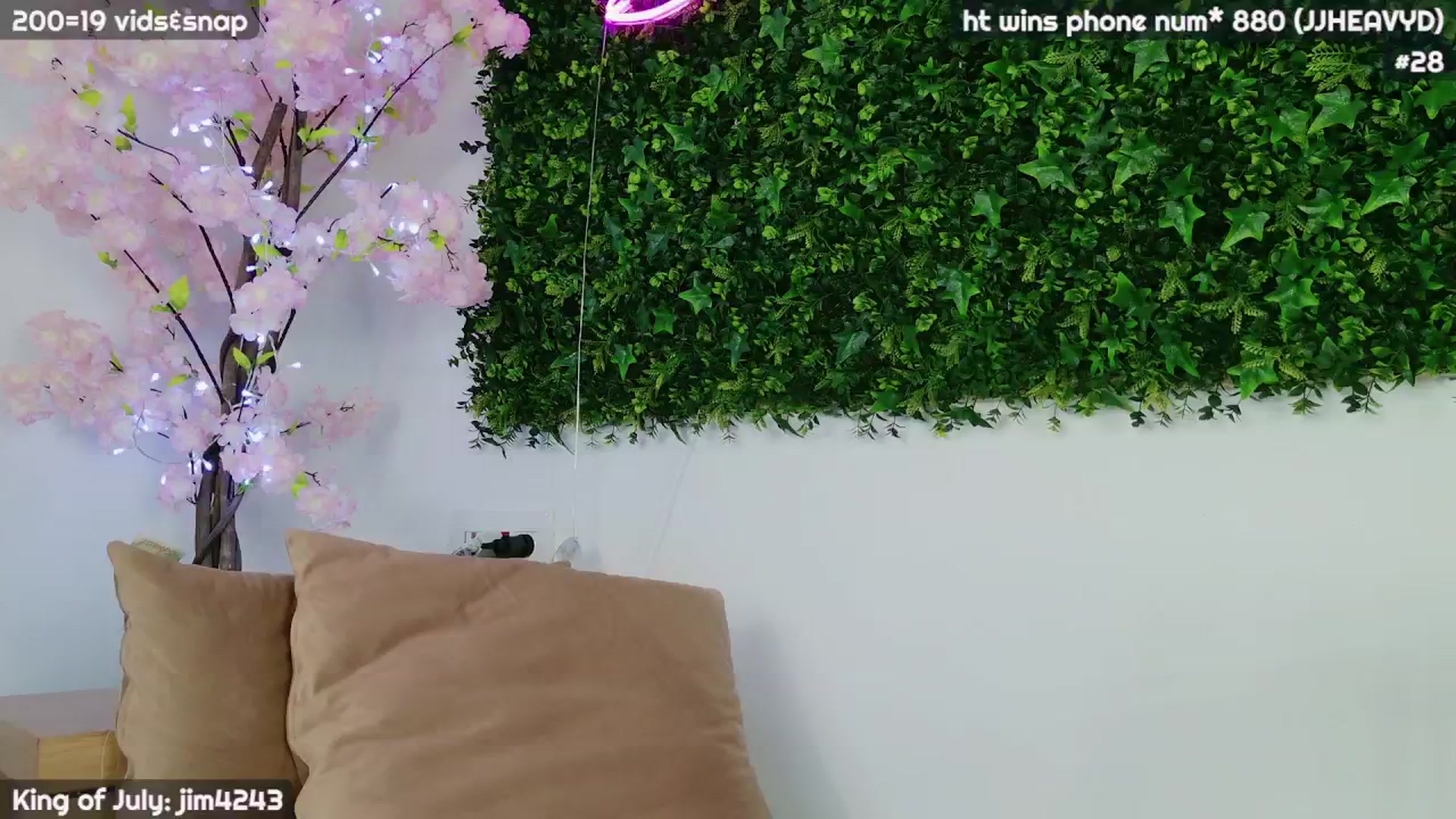 Gallery image thumbnail from JennyXO's myfreecams stream on, 07/12/2024, 08:21 image 5 of 20