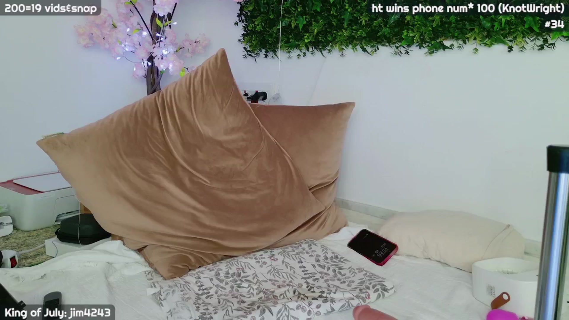 Gallery image thumbnail from JennyXO's myfreecams stream on, 07/17/2024, 10:51 image 14 of 20