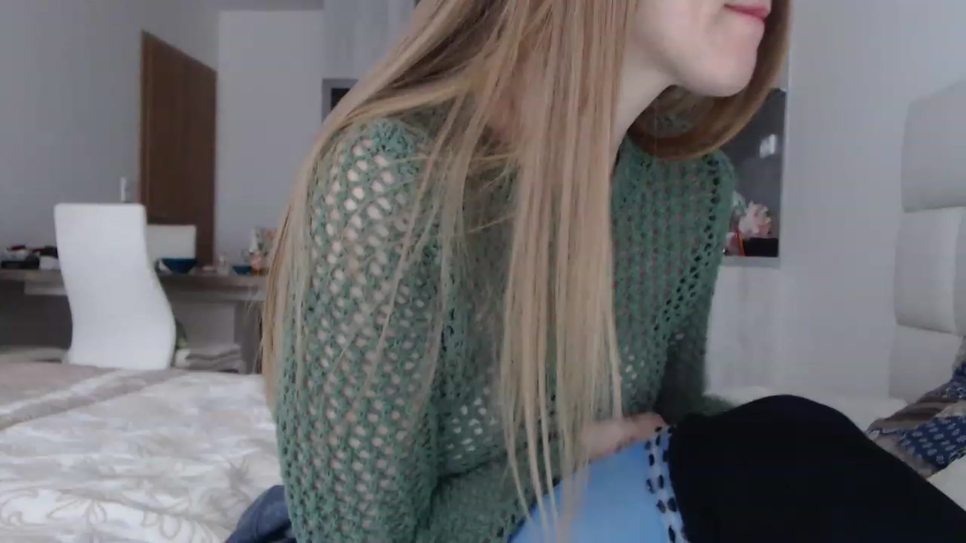 Gallery image thumbnail from Jennybadgirl's myfreecams stream on, 11/15/2022, 14:01 image 14 of 20