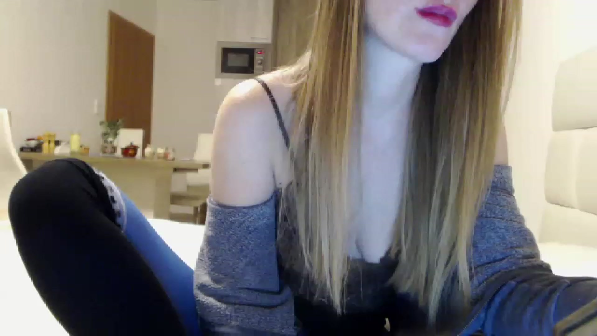 Gallery image thumbnail from Jennybadgirl's myfreecams stream on, 11/21/2022, 15:44 image 20 of 20