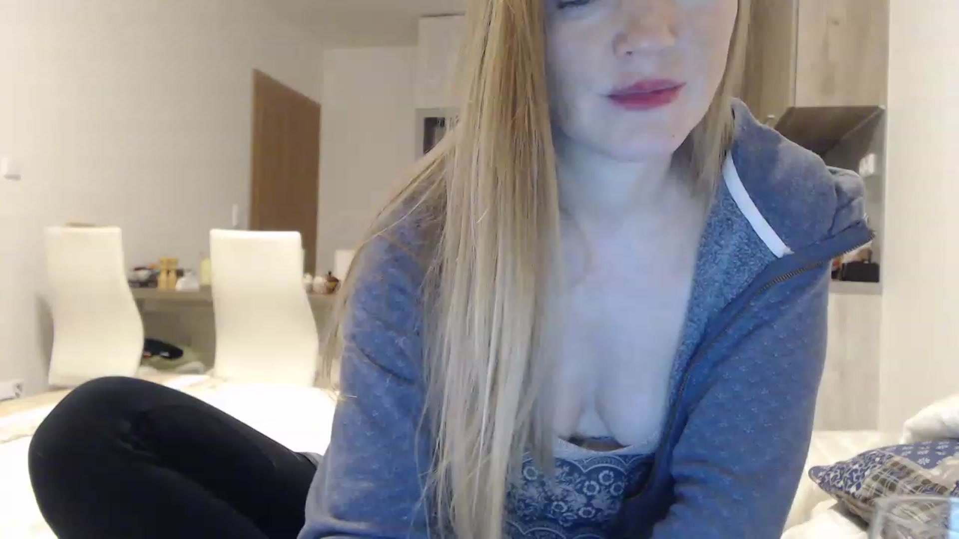 Gallery image thumbnail from Jennybadgirl's myfreecams stream on, 11/22/2022, 16:03 image 1 of 20
