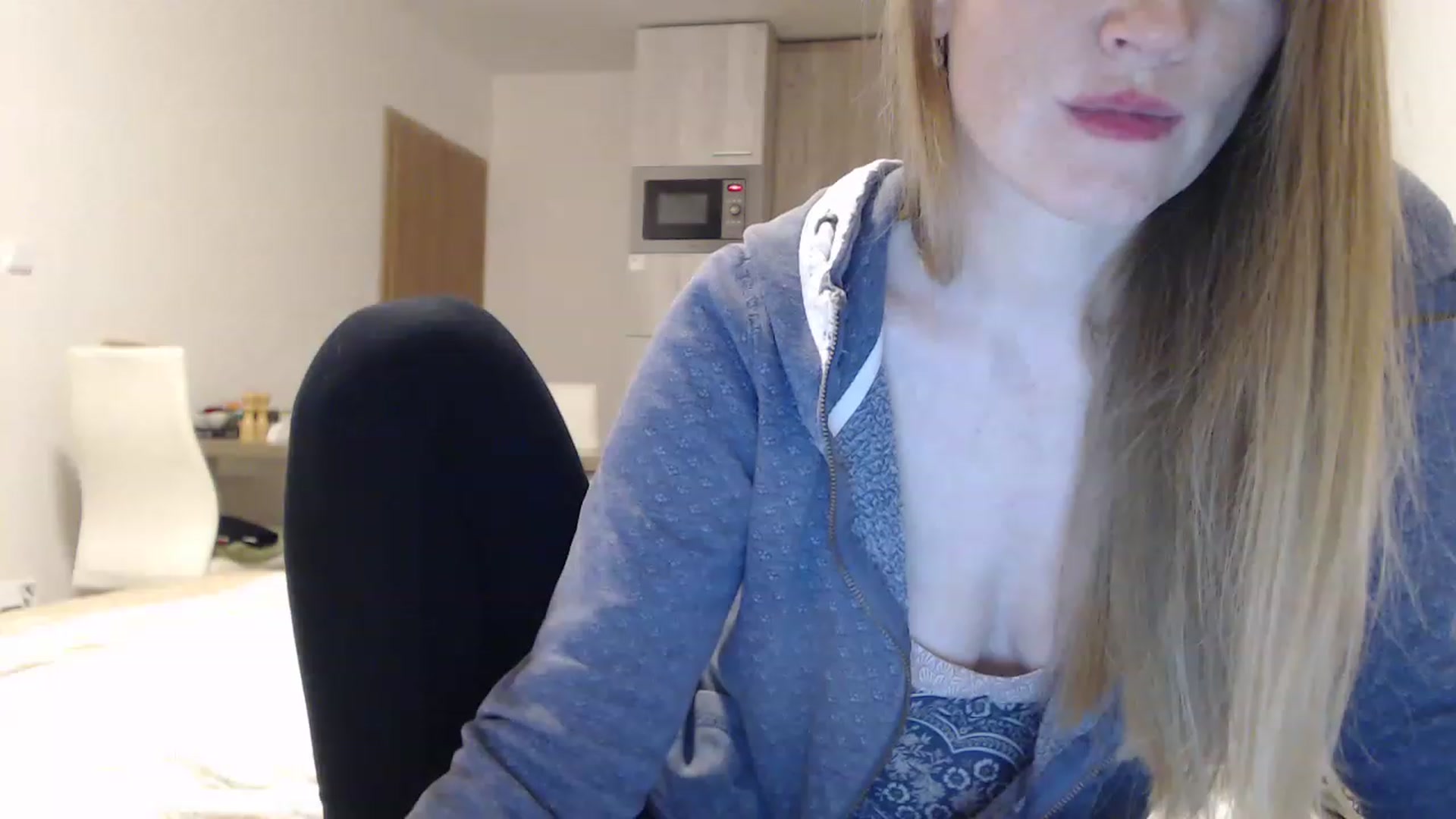 Gallery image thumbnail from Jennybadgirl's myfreecams stream on, 11/22/2022, 16:03 image 20 of 20