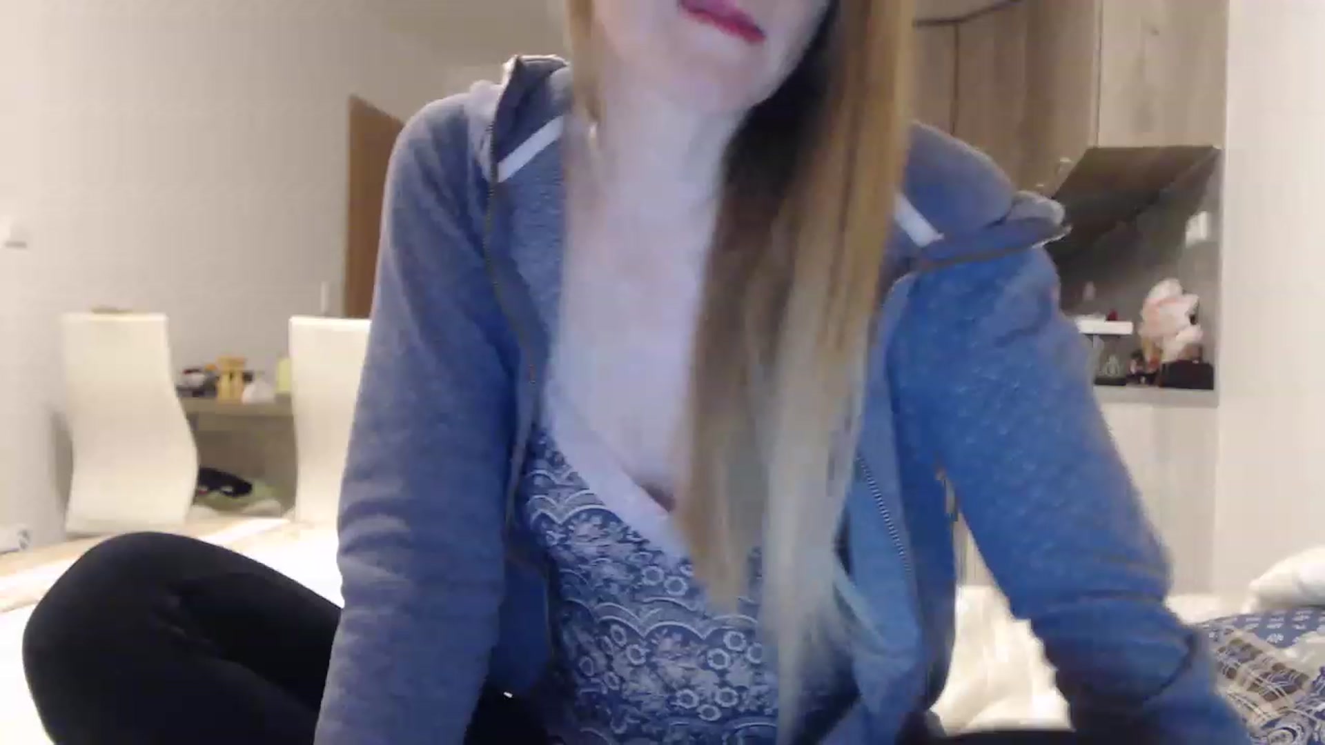 Gallery image thumbnail from Jennybadgirl's myfreecams stream on, 11/22/2022, 16:03 image 17 of 20
