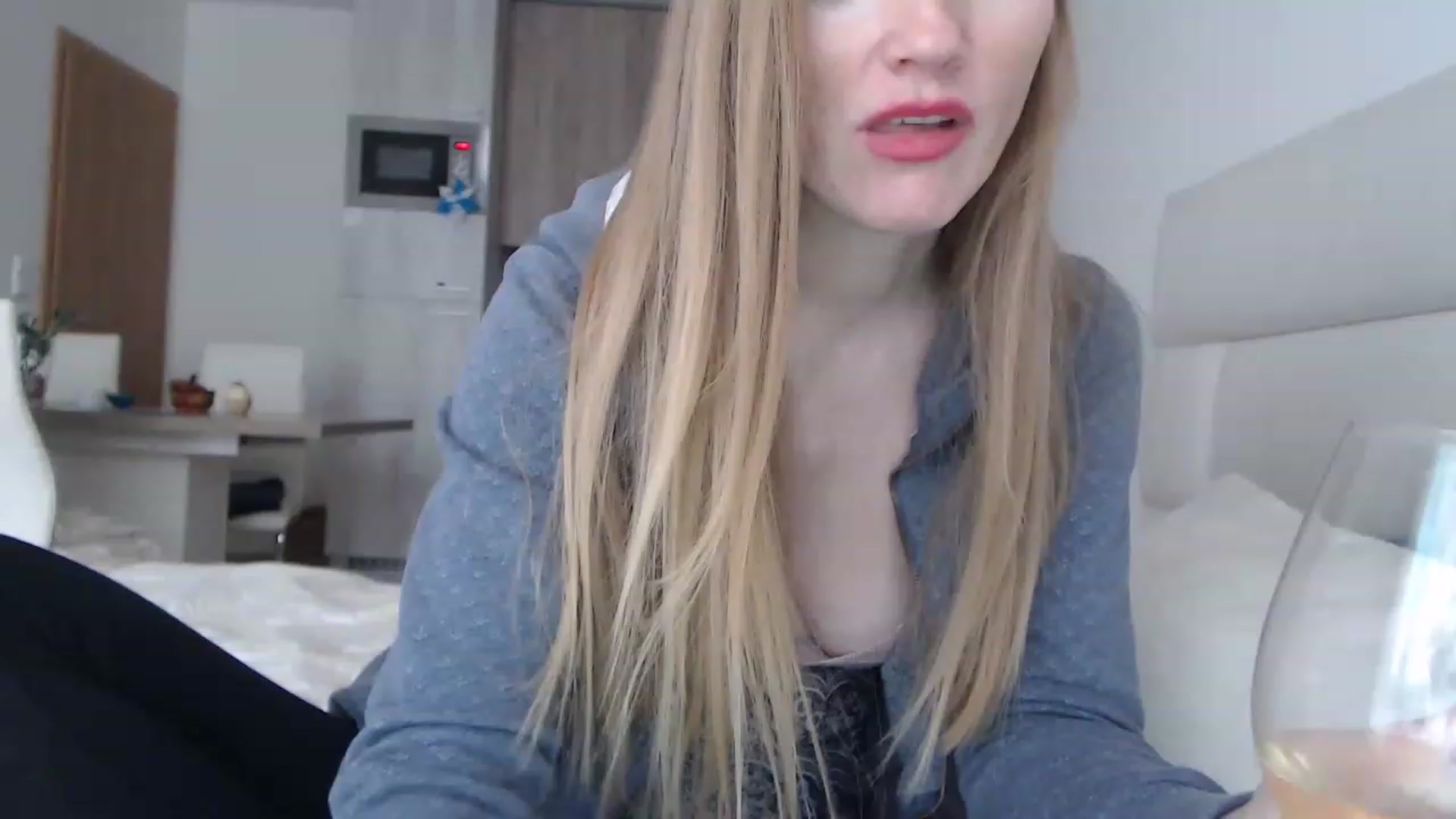 Gallery image thumbnail from Jennybadgirl's myfreecams stream on, 11/24/2022, 13:43 image 9 of 20
