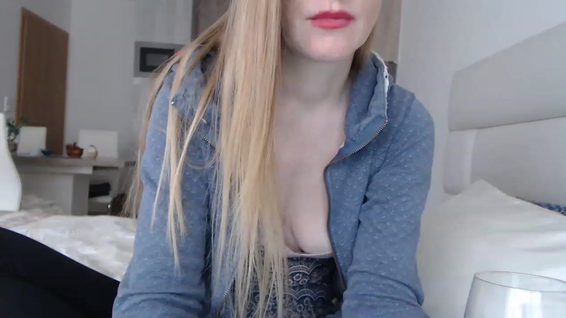 Gallery image thumbnail from Jennybadgirl's myfreecams stream on, 11/24/2022, 13:43 image 1 of 20