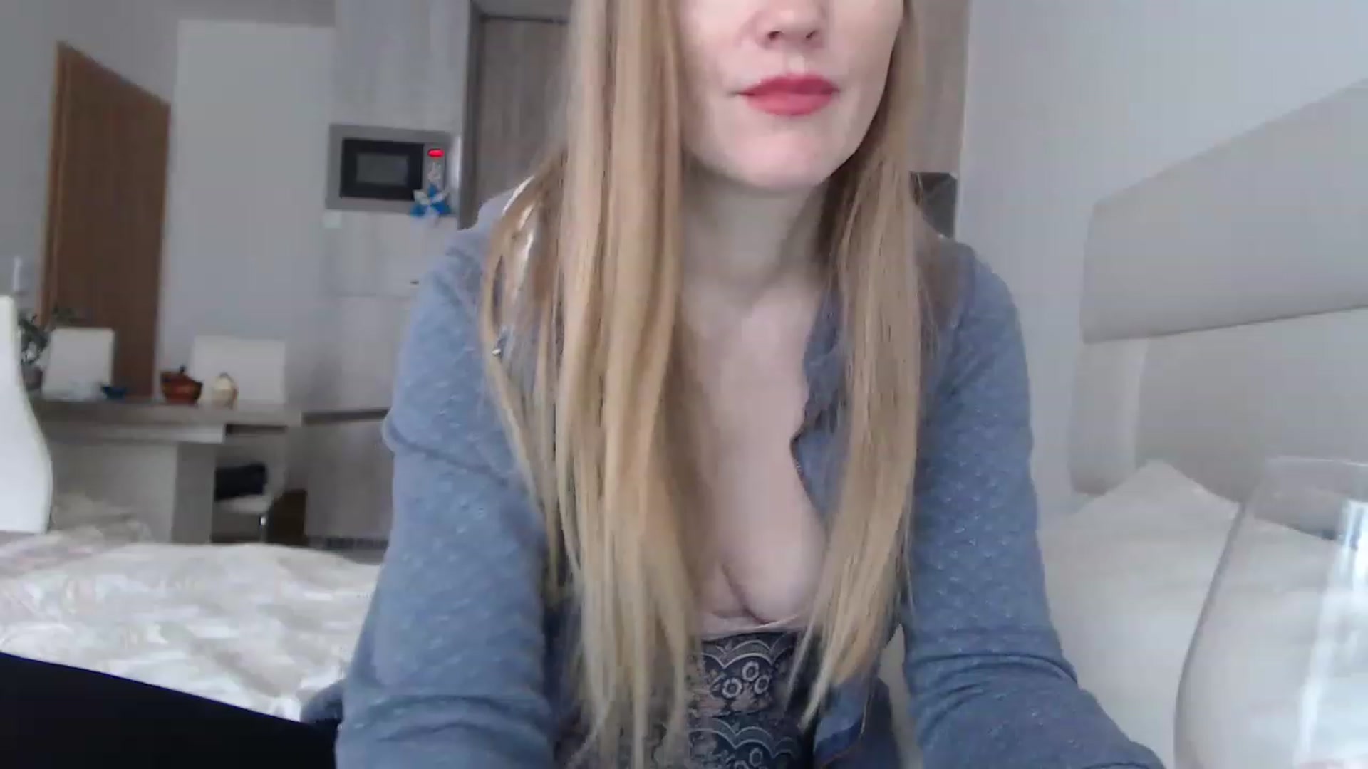 Gallery image thumbnail from Jennybadgirl's myfreecams stream on, 11/24/2022, 13:43 image 13 of 20