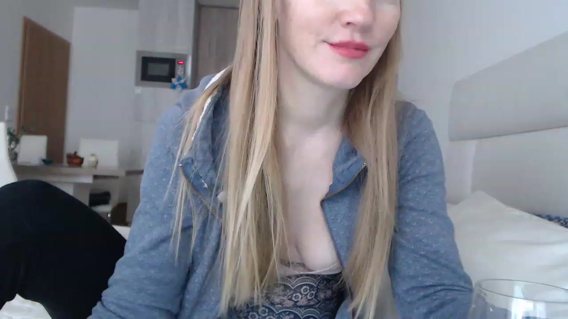 Gallery image thumbnail from Jennybadgirl's myfreecams stream on, 11/24/2022, 13:43 image 18 of 20