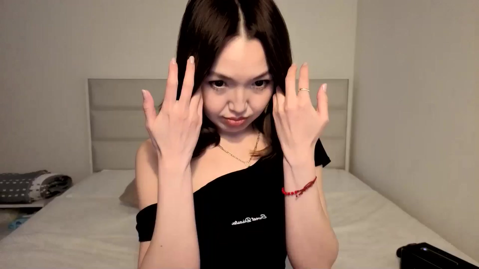 Gallery image thumbnail from Jennylicious's myfreecams stream on, 04/18/2026, 09:53 image 1 of 20