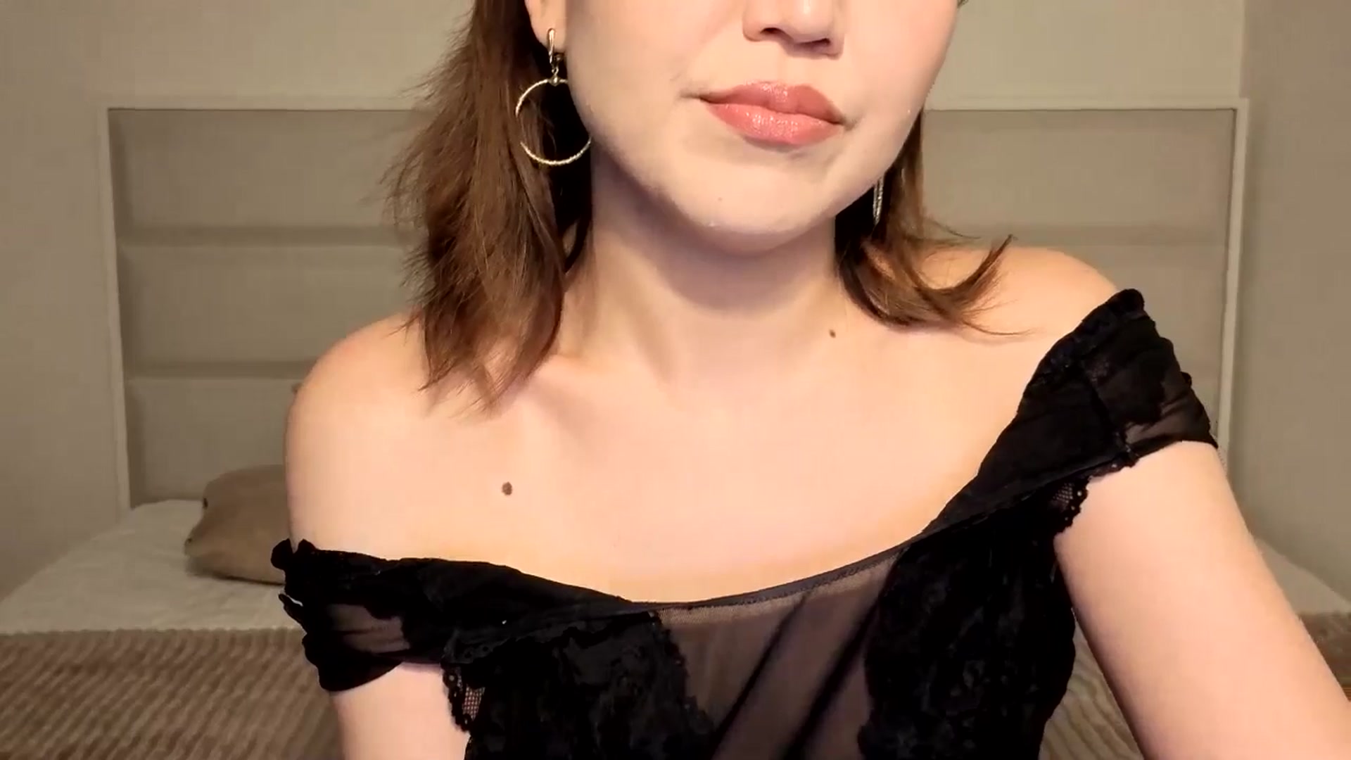 Gallery image thumbnail from Jennylicious's myfreecams stream on, 05/04/2026, 04:57 image 8 of 20