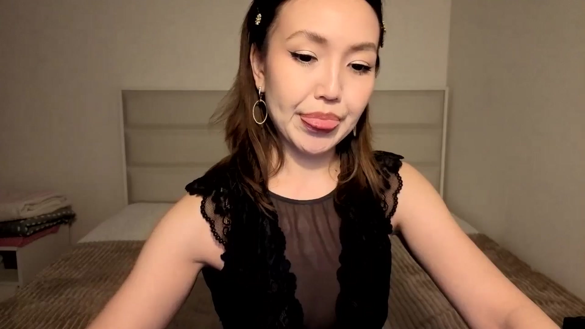 Gallery image thumbnail from Jennylicious's myfreecams stream on, 05/04/2026, 08:40 image 11 of 20