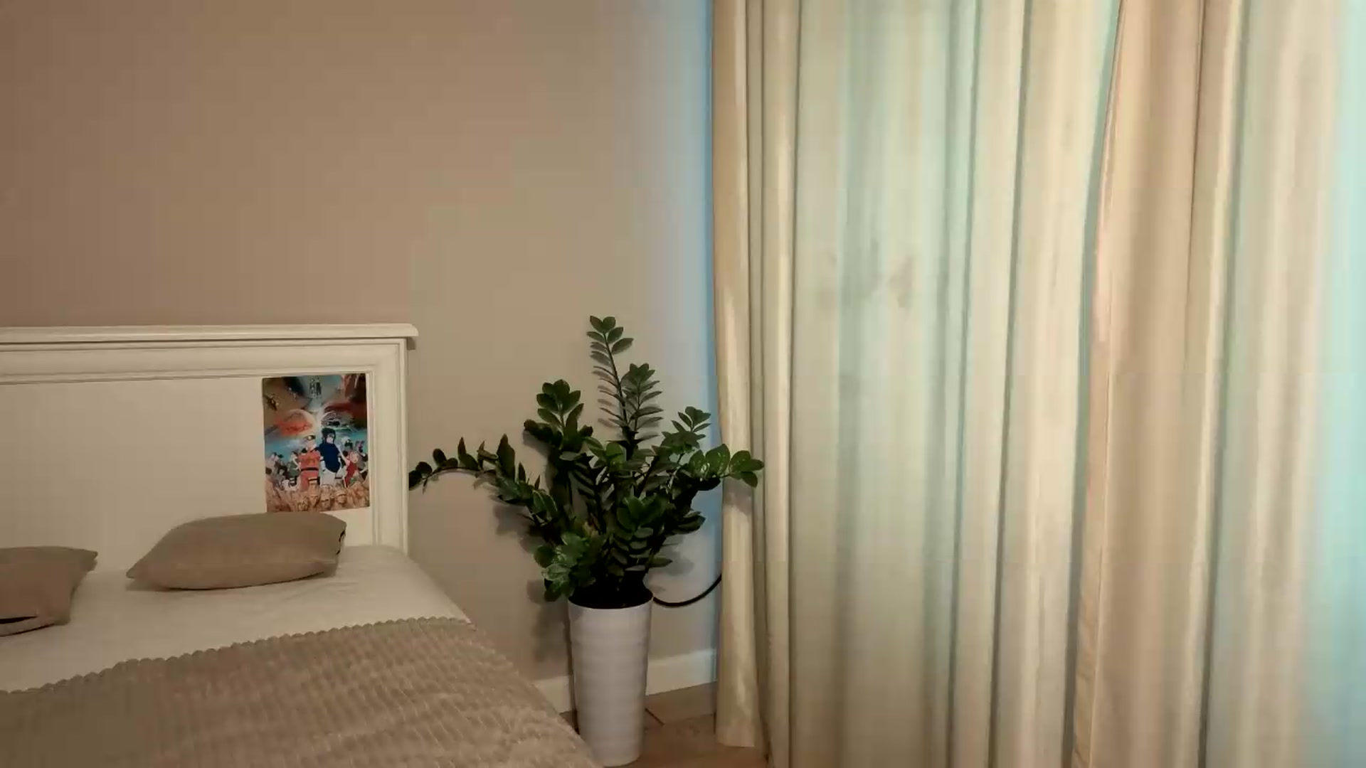 Gallery image thumbnail from Jennylicious's myfreecams stream on, 07/07/2026, 11:32 image 4 of 20