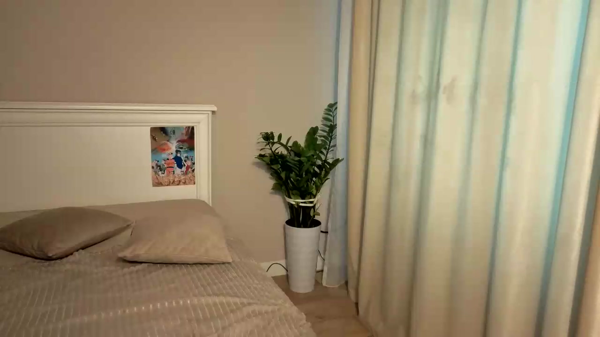Gallery image thumbnail from Jennylicious's myfreecams stream on, 07/29/2026, 11:16 image 5 of 20