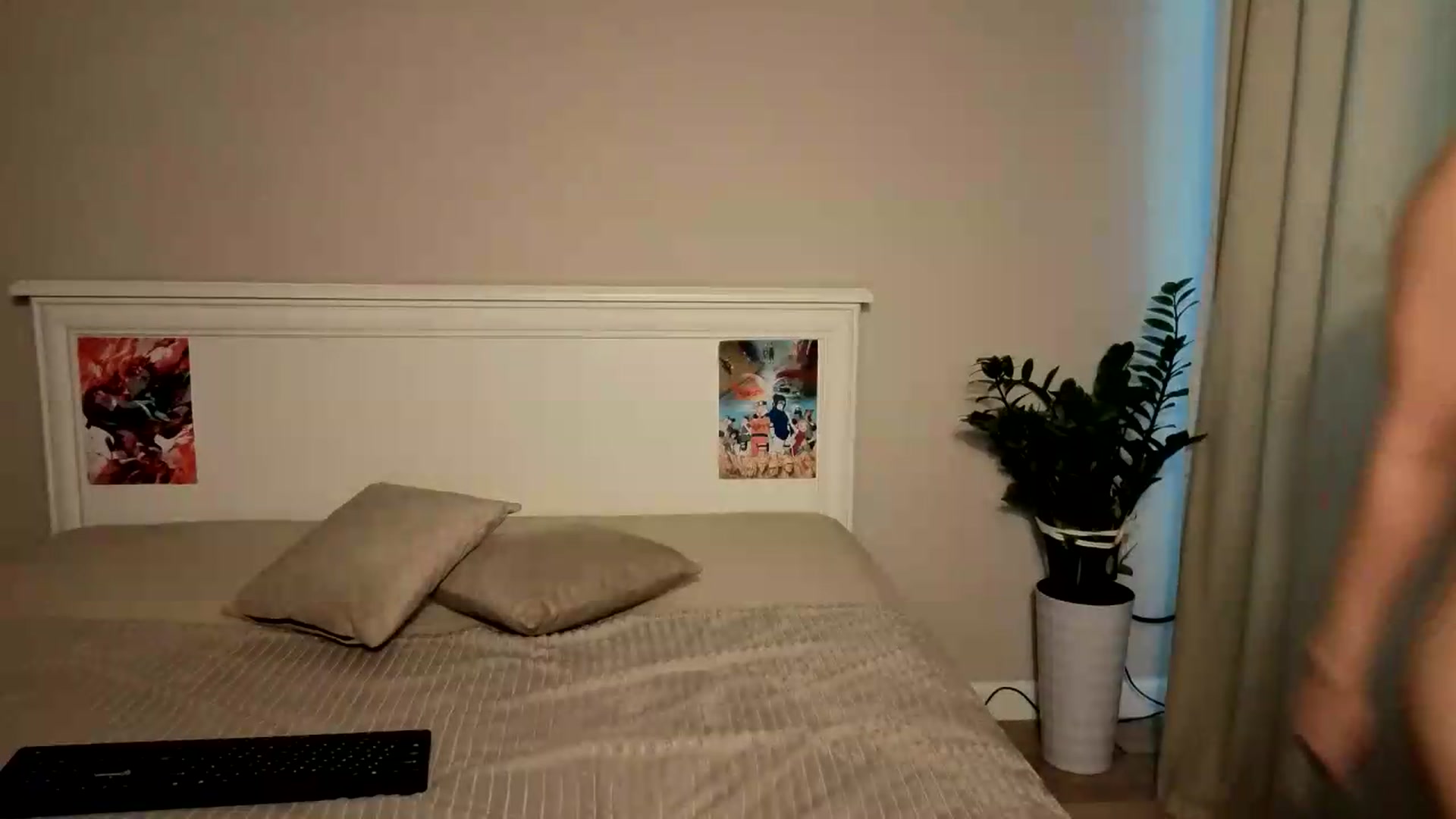 Gallery image thumbnail from Jennylicious's myfreecams stream on, 07/31/2026, 04:57 image 10 of 20