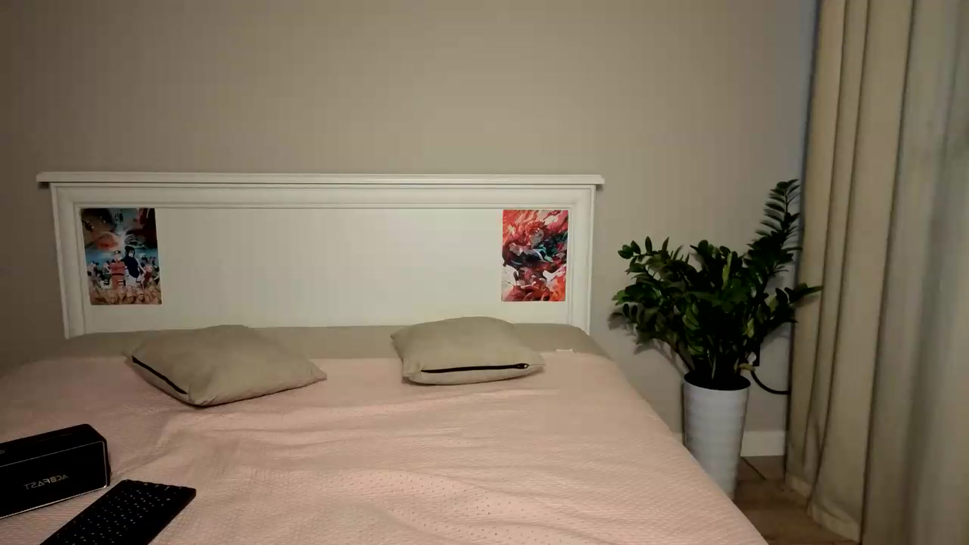 Gallery image thumbnail from Jennylicious's myfreecams stream on, 08/04/2026, 06:52 image 2 of 20