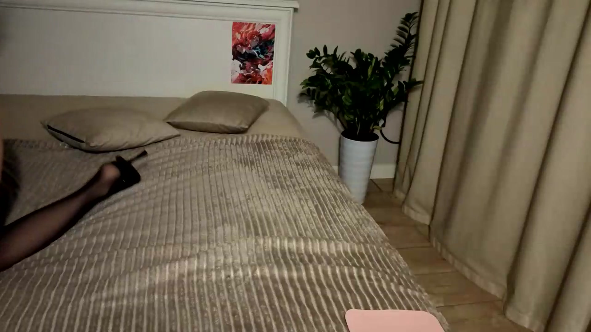 Gallery image thumbnail from Jennylicious's myfreecams stream on, 08/04/2026, 10:24 image 19 of 20