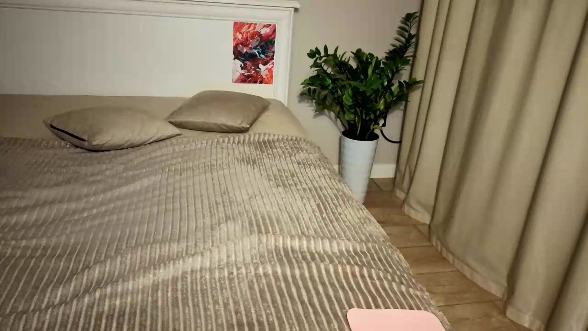 Gallery image thumbnail from Jennylicious's myfreecams stream on, 08/04/2026, 10:24 image 20 of 20