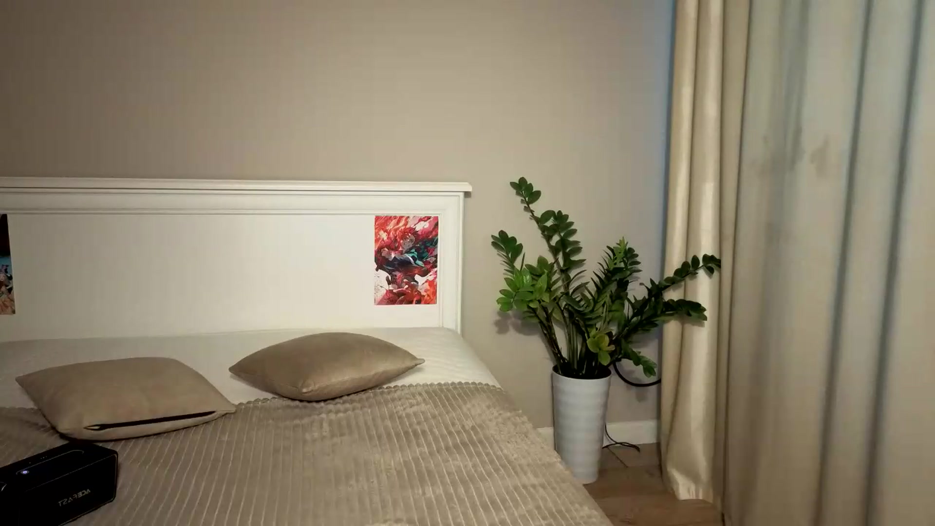 Gallery image thumbnail from Jennylicious's myfreecams stream on, 08/14/2026, 05:29 image 14 of 20