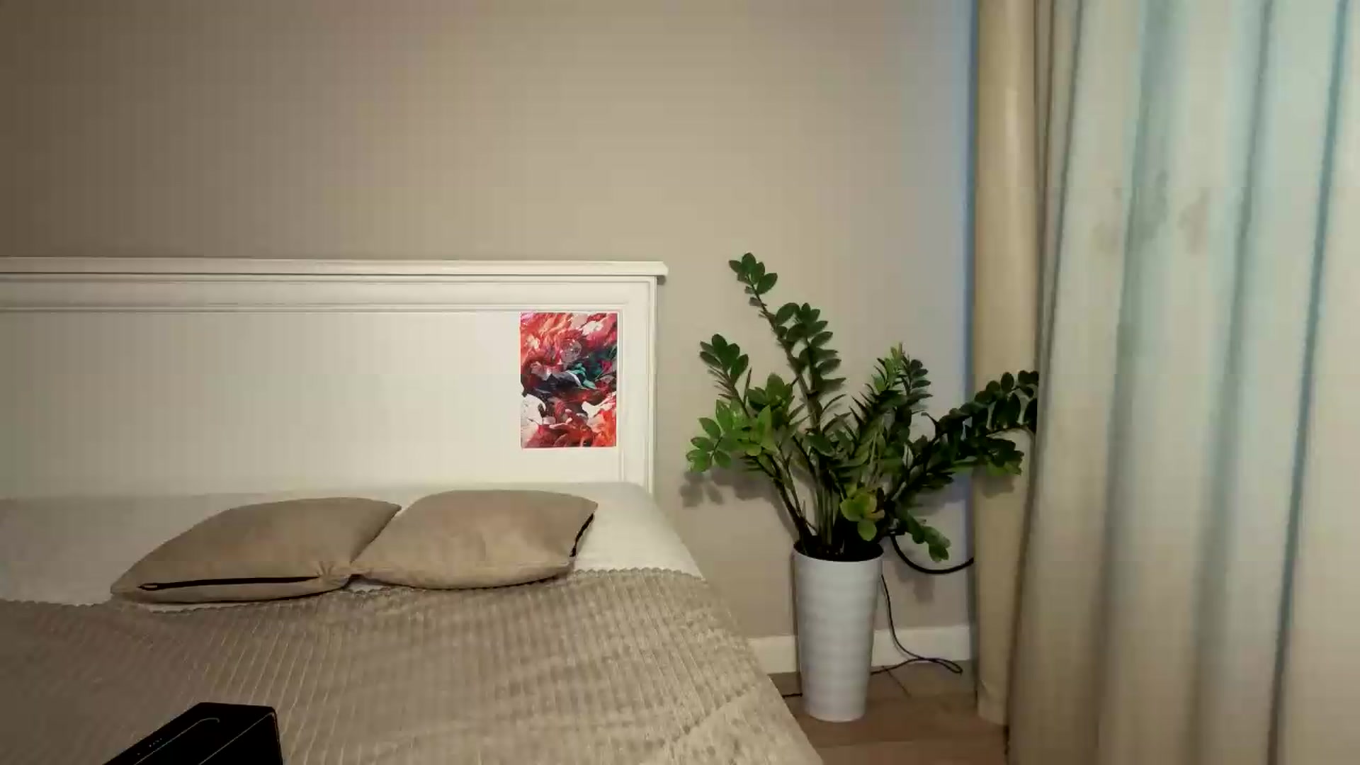 Gallery image thumbnail from Jennylicious's myfreecams stream on, 08/16/2026, 06:57 image 15 of 20
