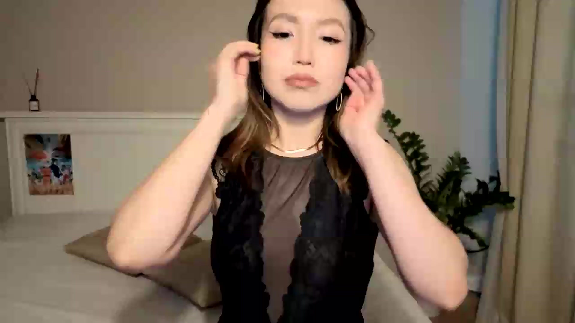 Gallery image thumbnail from Jennylicious's myfreecams stream on, 08/17/2026, 05:32 image 1 of 20