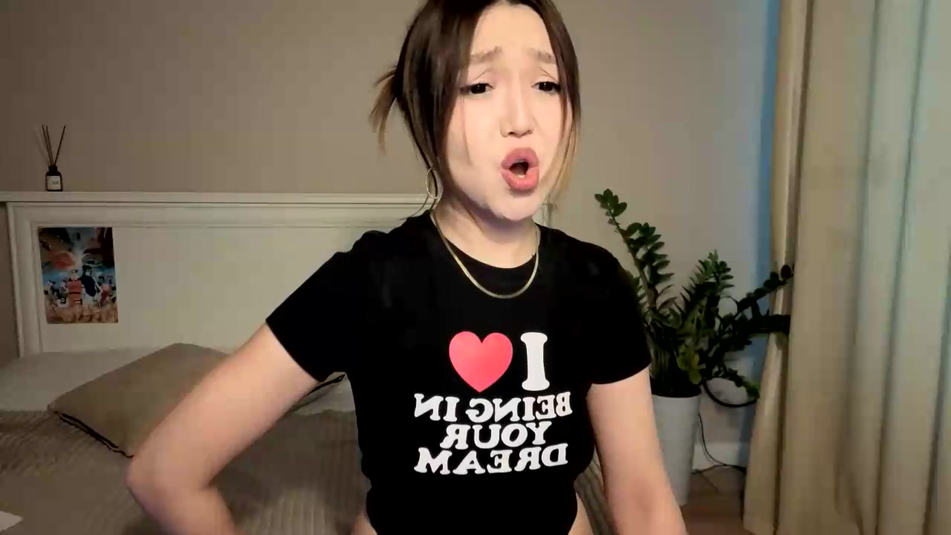 Gallery image thumbnail from Jennylicious's myfreecams stream on, 08/17/2026, 09:18 image 17 of 20