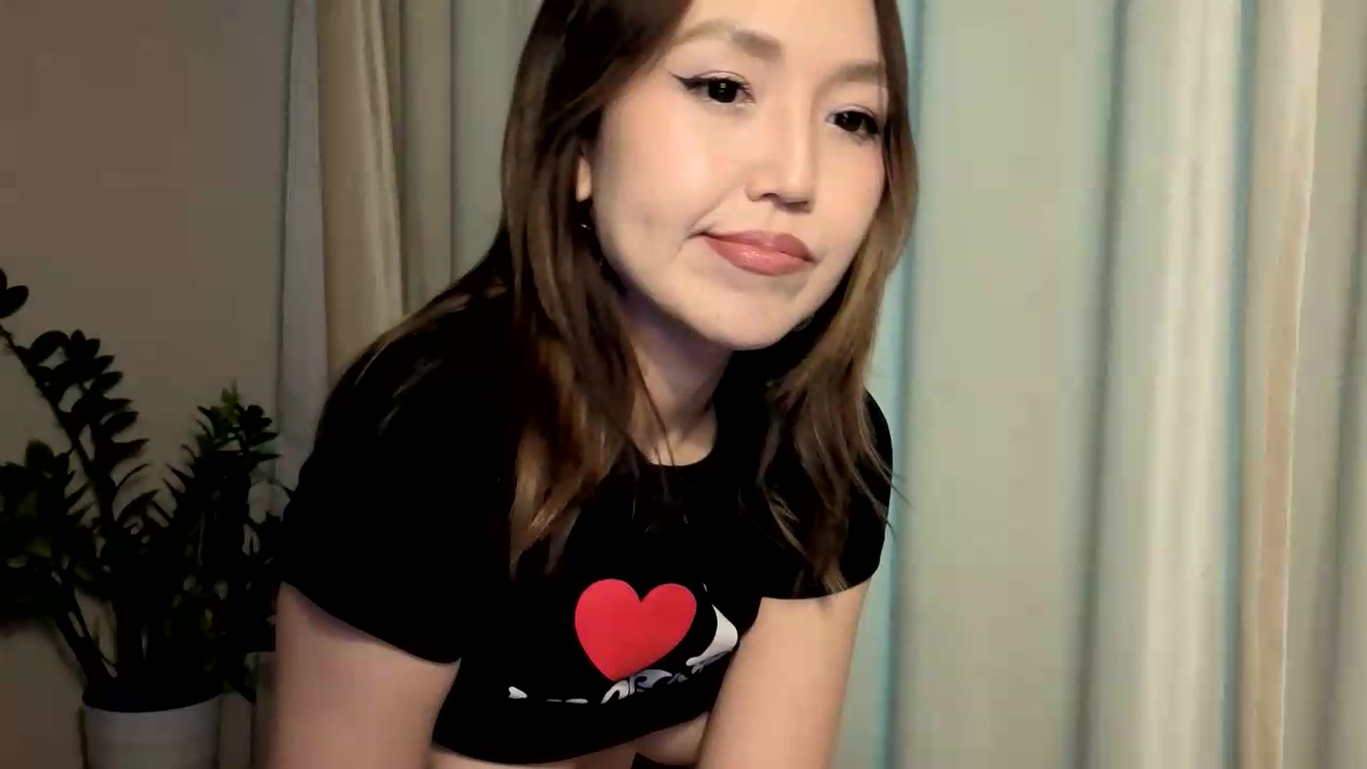 Gallery image thumbnail from Jennylicious's myfreecams stream on, 08/17/2026, 12:36 image 11 of 20