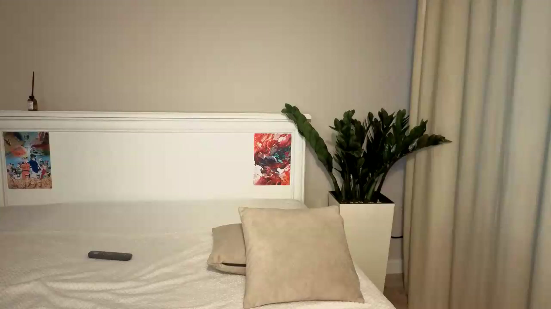 Gallery image thumbnail from Jennylicious's myfreecams stream on, 08/20/2026, 10:43 image 15 of 20