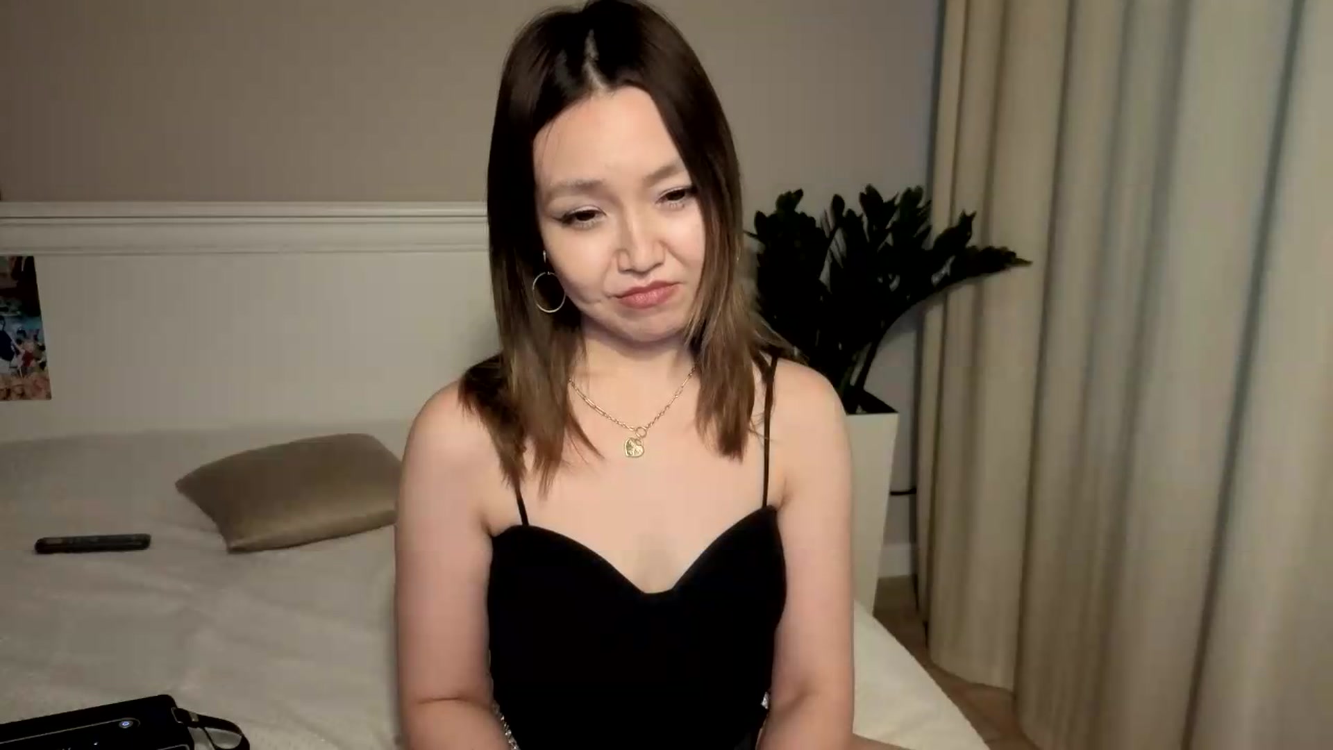 Gallery image thumbnail from Jennylicious's myfreecams stream on, 08/20/2026, 12:42 image 5 of 20