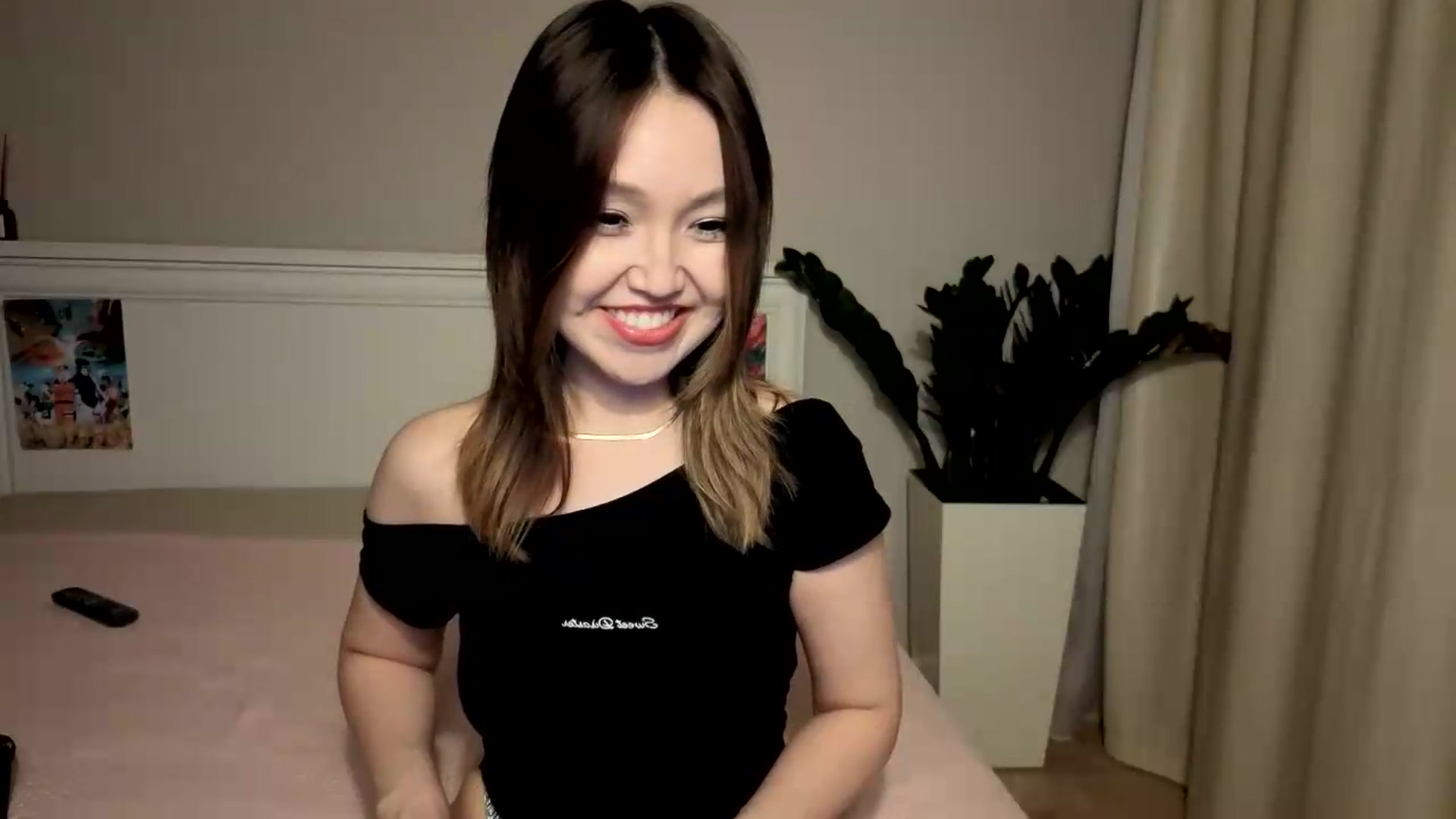 Gallery image thumbnail from Jennylicious's myfreecams stream on, 09/11/2026, 12:52 image 10 of 20