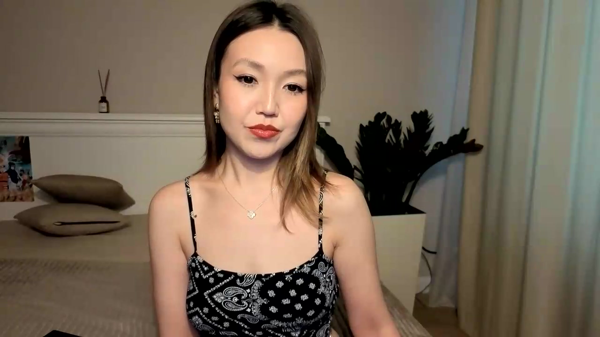 Gallery image thumbnail from Jennylicious's myfreecams stream on, 09/17/2026, 07:17 image 2 of 20