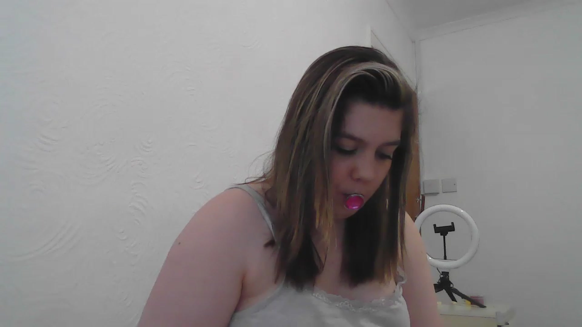 Gallery image thumbnail from Jennylove1996's myfreecams stream on, 05/21/2023, 10:05 image 15 of 20