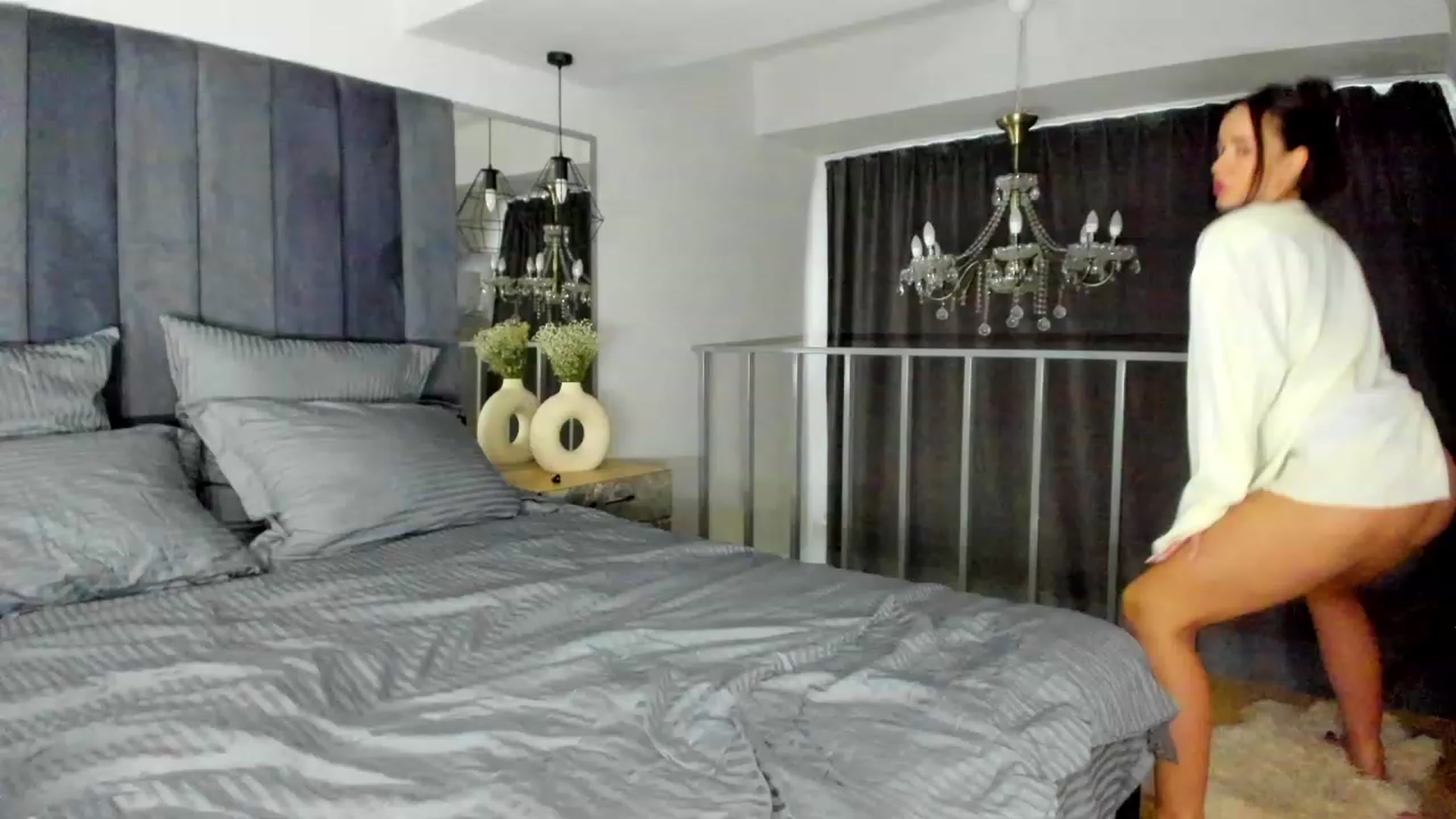 Gallery image thumbnail from Jennytightt's myfreecams stream on, 11/25/2022, 08:42 image 6 of 20