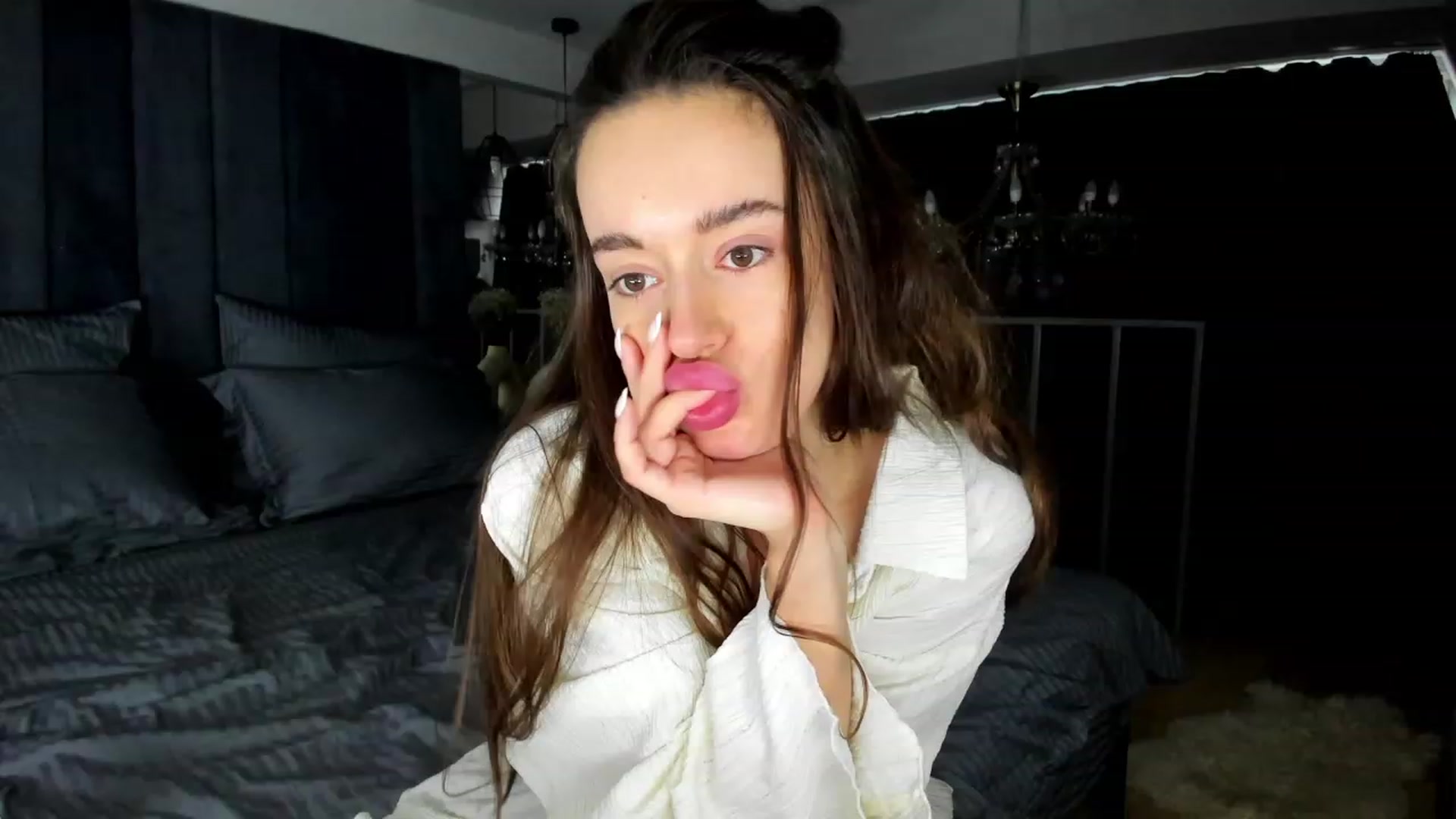 Gallery image thumbnail from Jennytightt's myfreecams stream on, 11/26/2022, 09:04 image 10 of 20