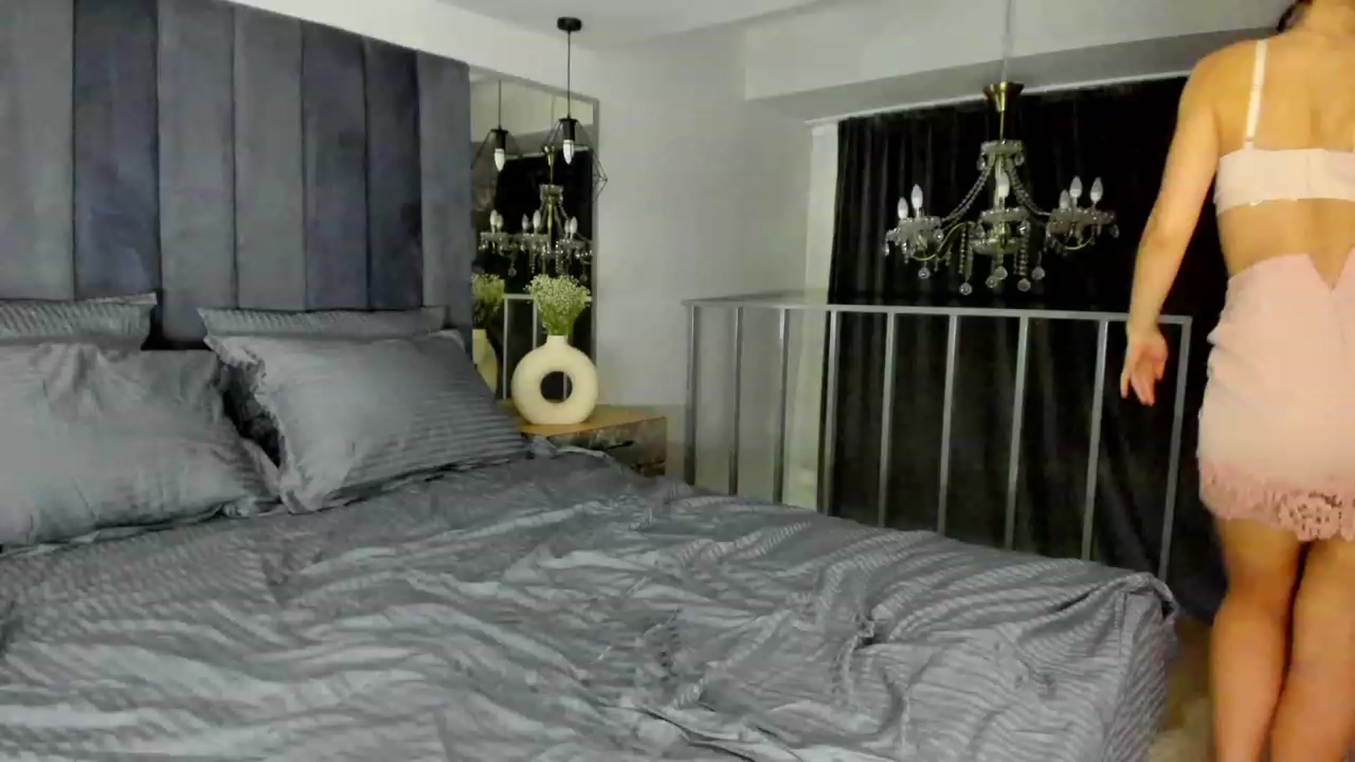 Gallery image thumbnail from Jennytightt's myfreecams stream on, 11/28/2022, 18:17 image 8 of 20
