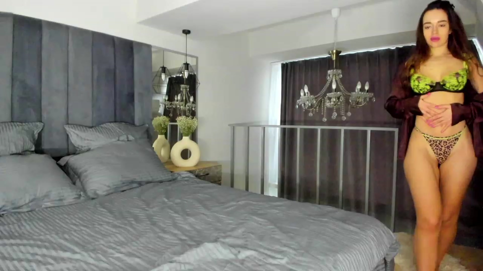 Gallery image thumbnail from Jennytightt's myfreecams stream on, 12/02/2022, 07:25 image 18 of 20