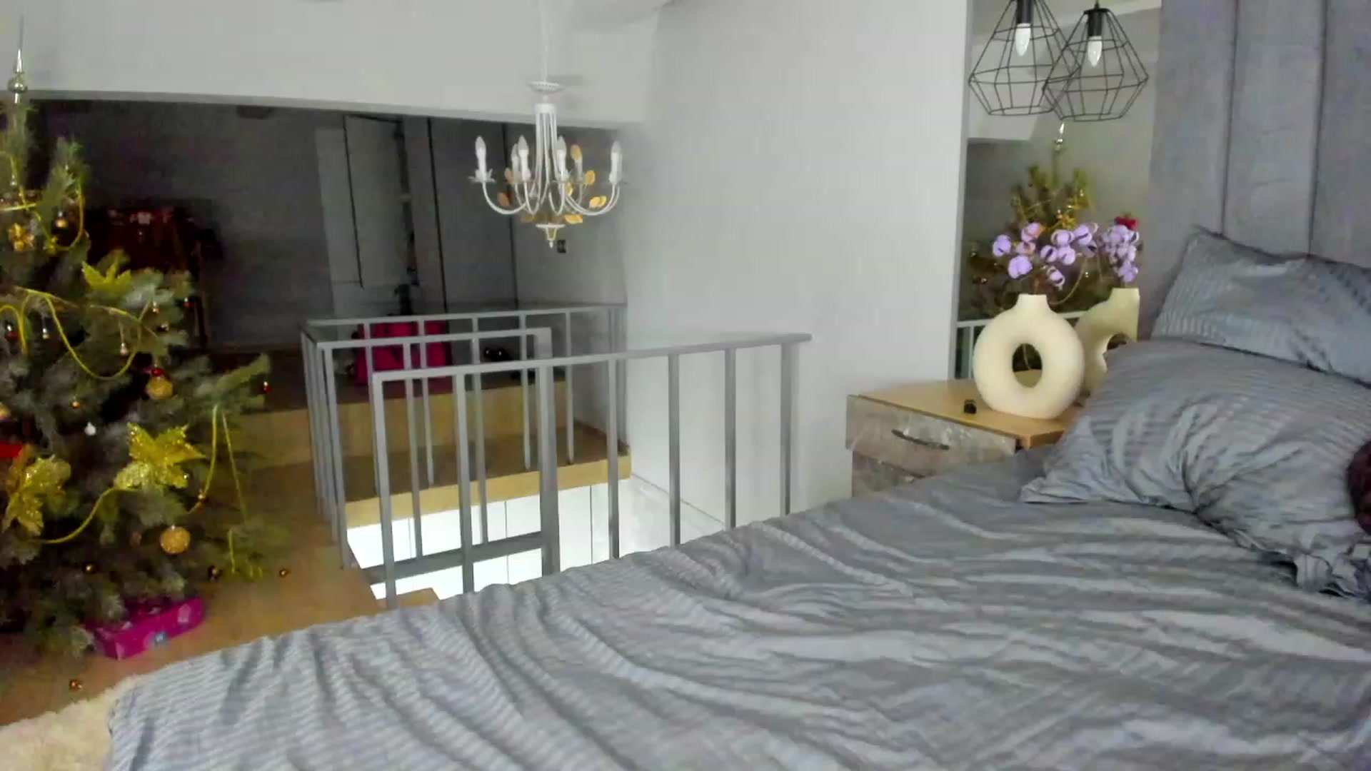 Gallery image thumbnail from Jennytightt's myfreecams stream on, 01/13/2023, 16:30 image 16 of 20
