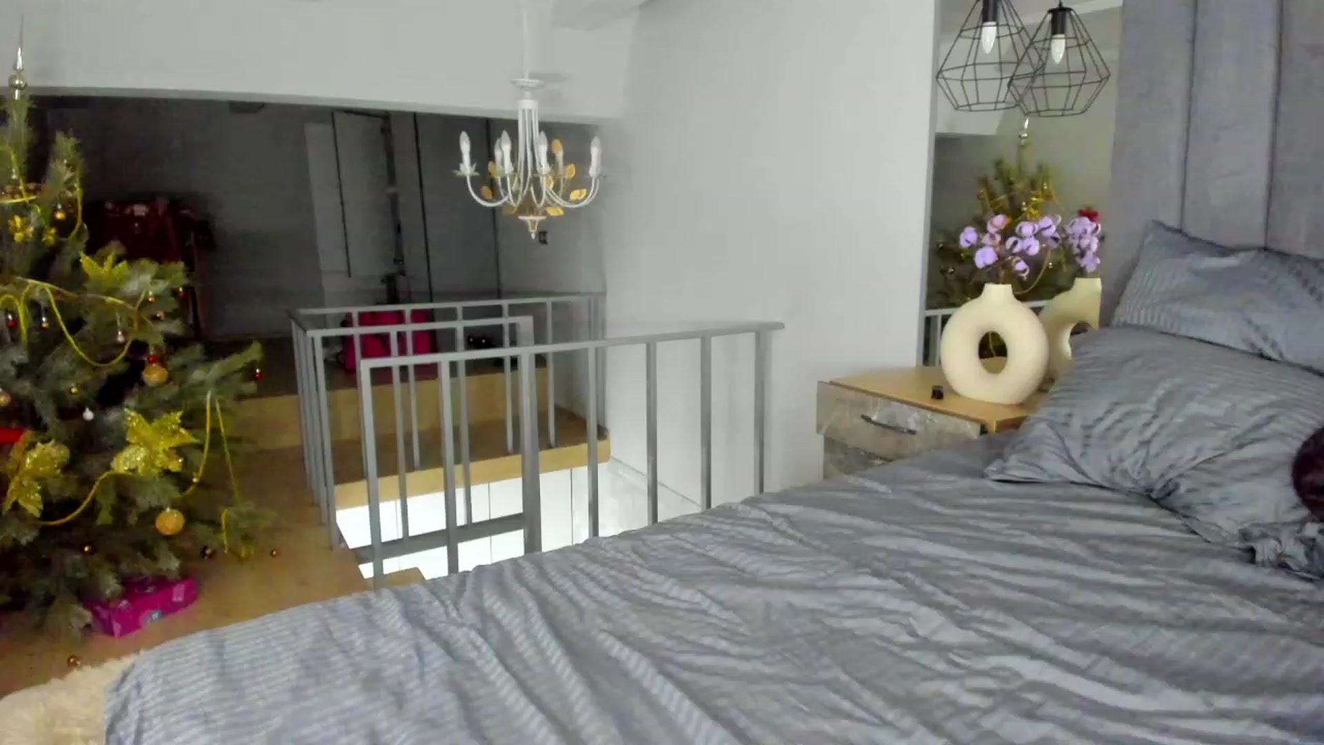 Gallery image thumbnail from Jennytightt's myfreecams stream on, 01/13/2023, 19:14 image 16 of 20