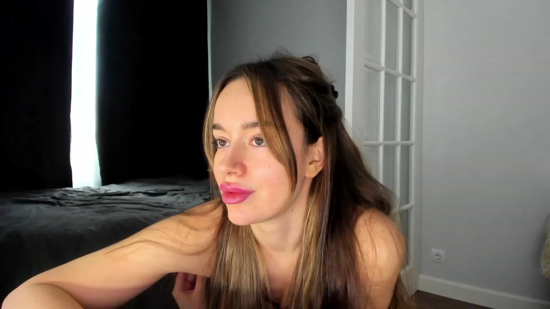 Gallery image thumbnail from Jennytightt's myfreecams stream on, 03/26/2023, 10:09 image 7 of 20