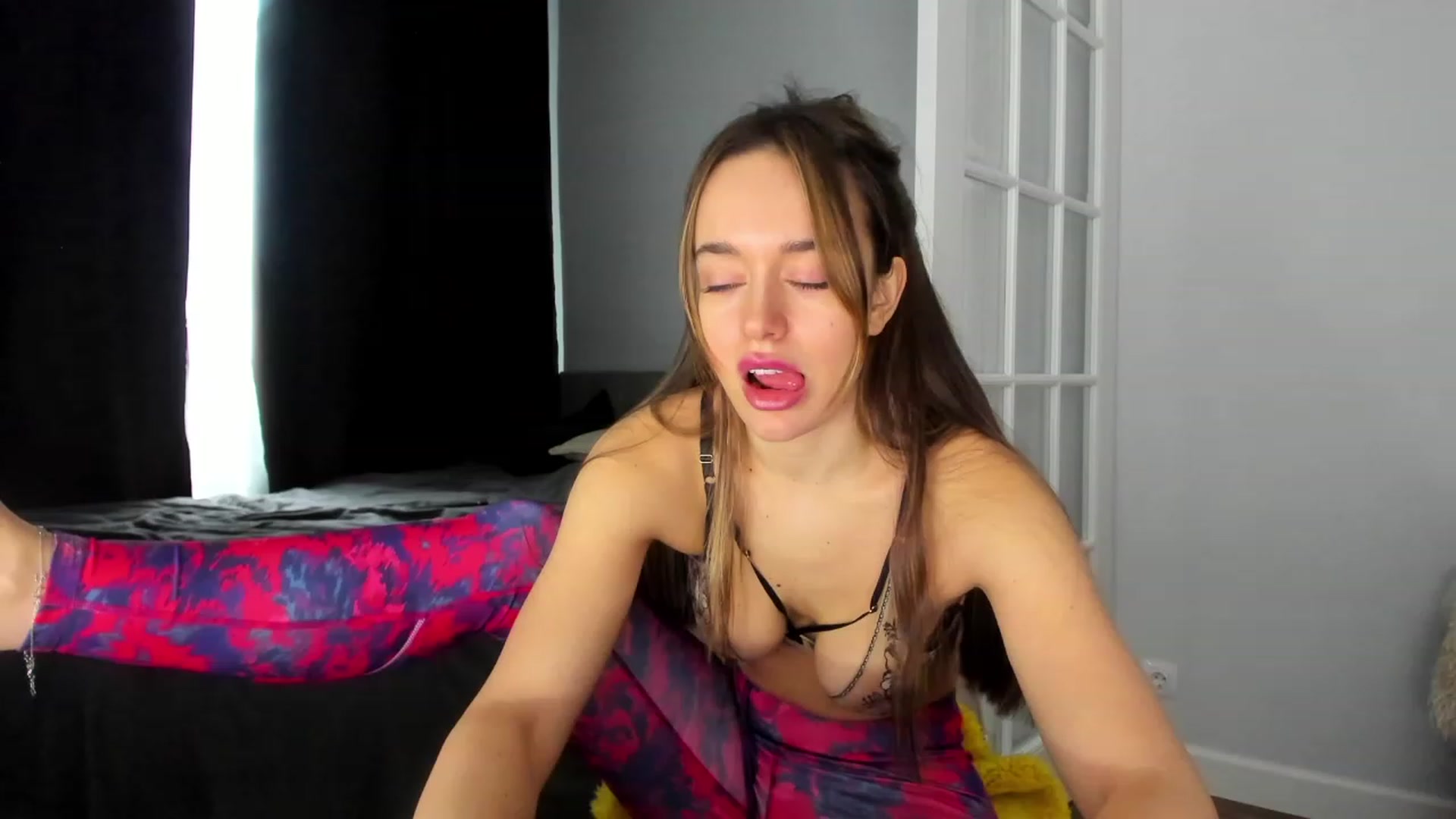 Gallery image thumbnail from Jennytightt's myfreecams stream on, 03/26/2023, 10:09 image 5 of 20