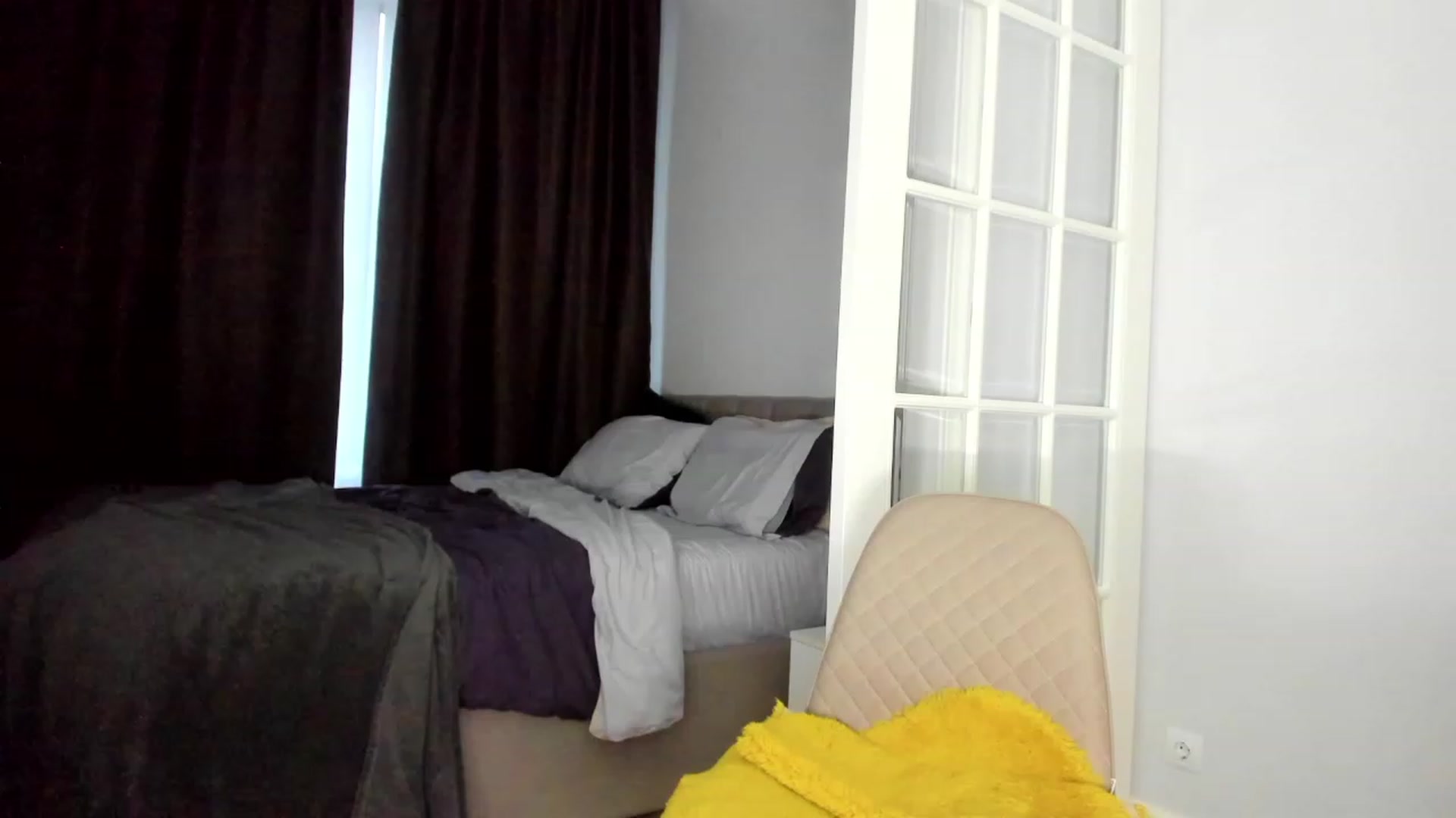 Gallery image thumbnail from Jennytightt's myfreecams stream on, 03/31/2023, 16:09 image 5 of 20