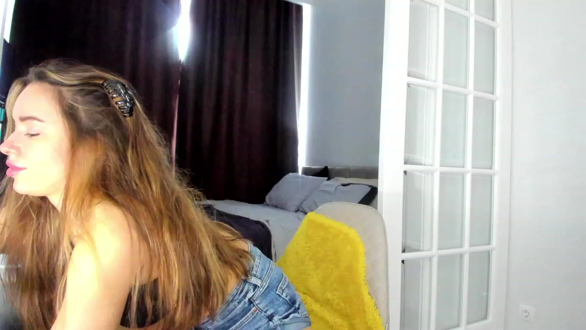 Gallery image thumbnail from Jennytightt's myfreecams stream on, 04/01/2023, 10:32 image 17 of 20