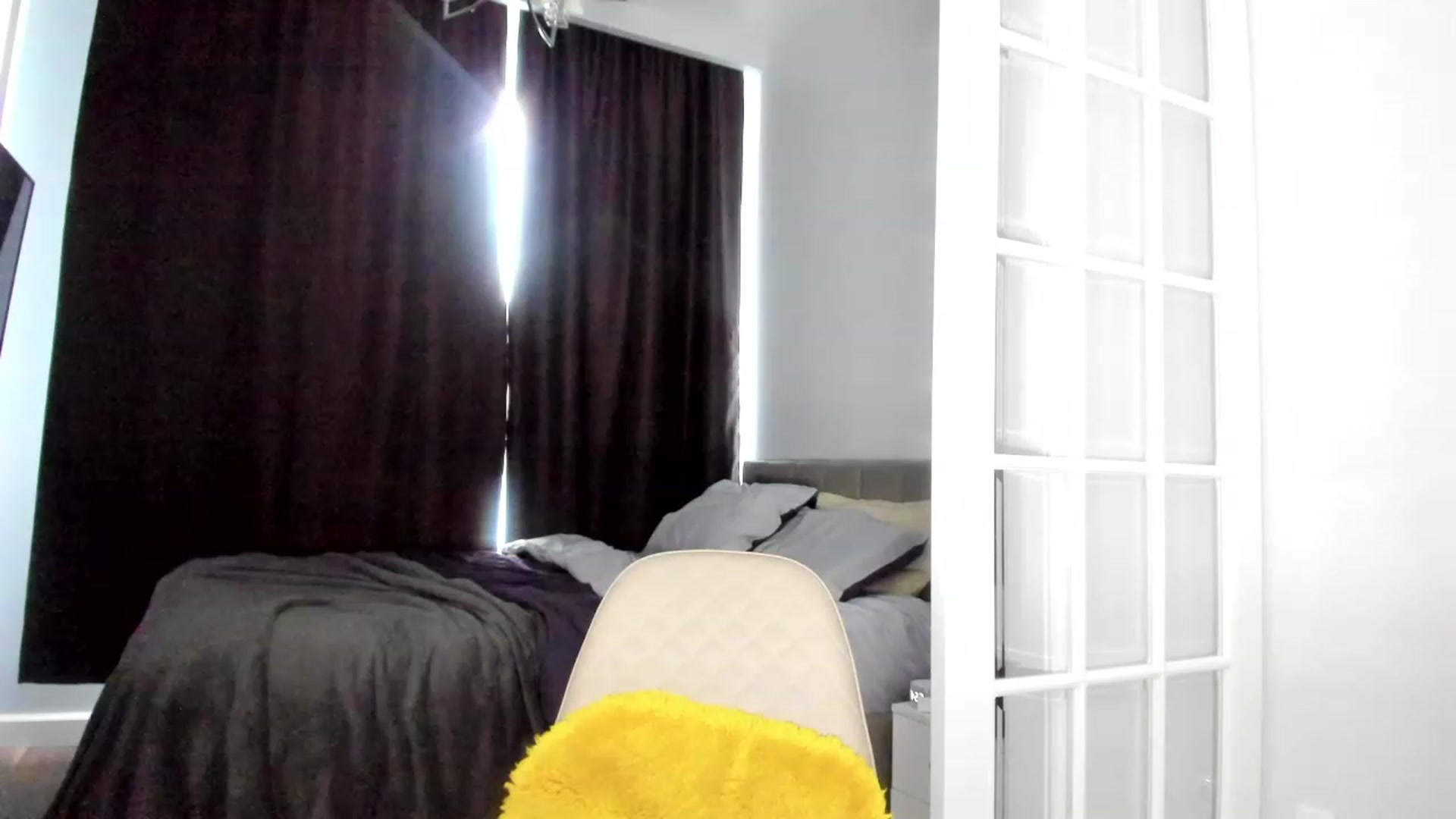 Gallery image thumbnail from Jennytightt's myfreecams stream on, 04/09/2023, 10:25 image 20 of 20