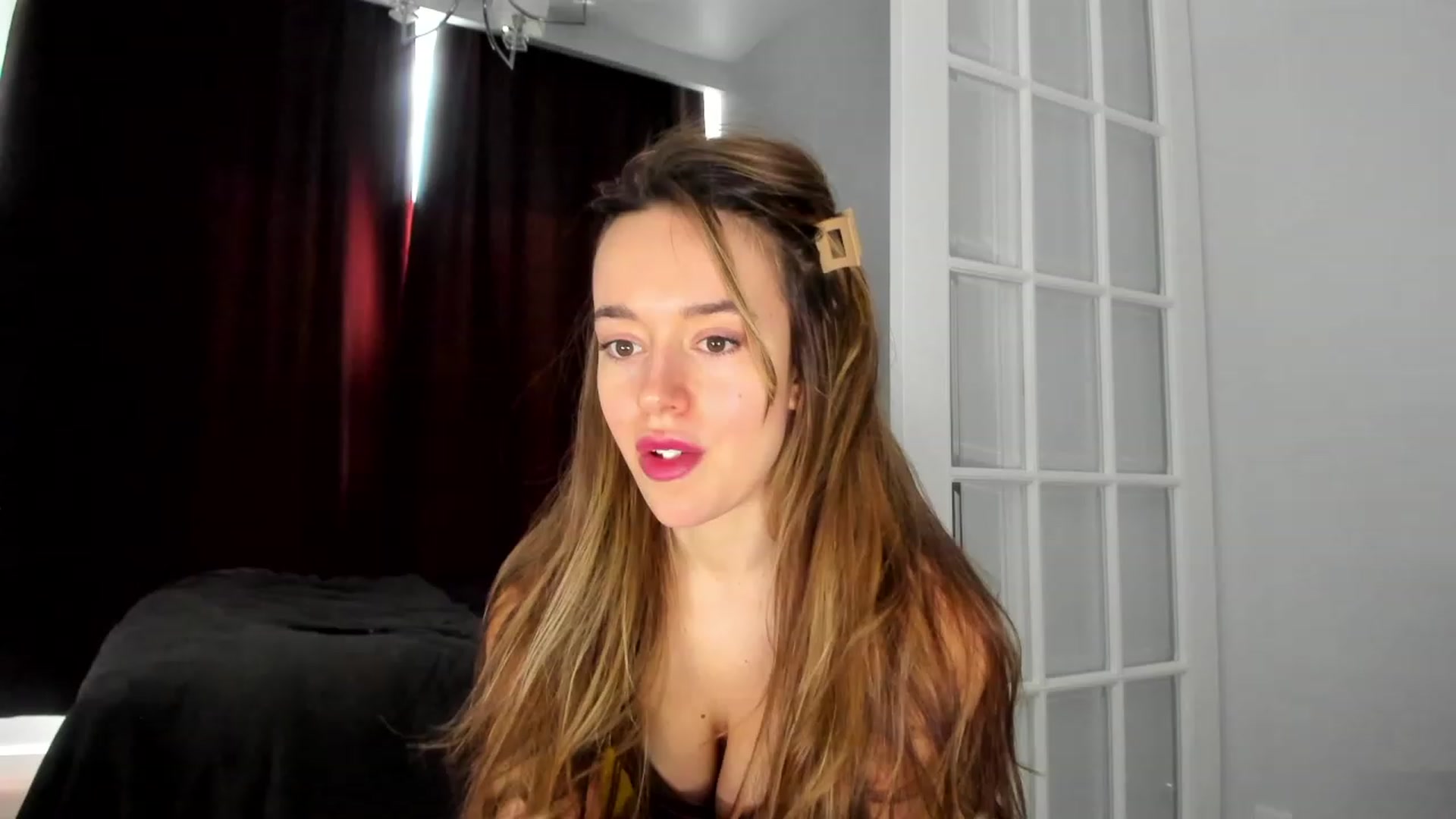 Gallery image thumbnail from Jennytightt's myfreecams stream on, 04/15/2023, 11:53 image 1 of 20