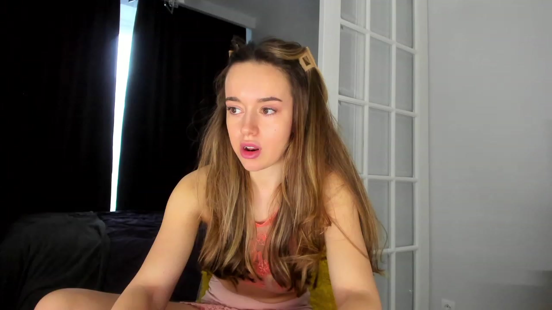 Gallery image thumbnail from Jennytightt's myfreecams stream on, 04/16/2023, 15:48 image 18 of 20