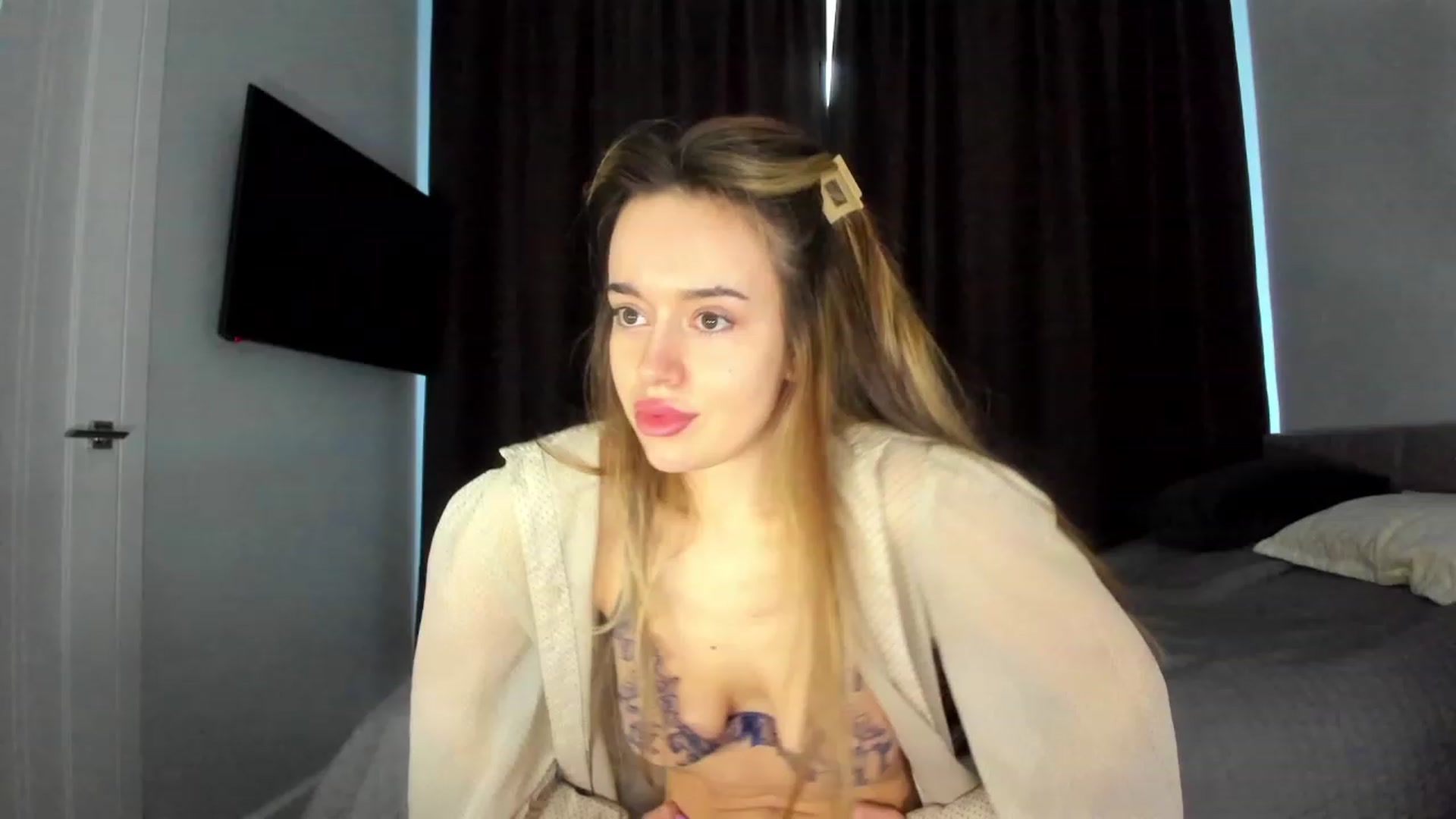 Gallery image thumbnail from Jennytightt's myfreecams stream on, 05/07/2023, 16:22 image 13 of 20